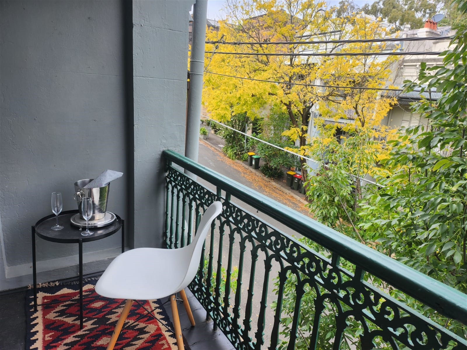 Sylish, Newly Renovated, Fully Furnished, 17