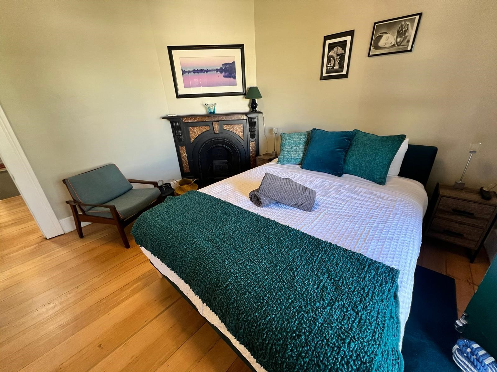 Sylish, Newly Renovated, Fully Furnished, 4