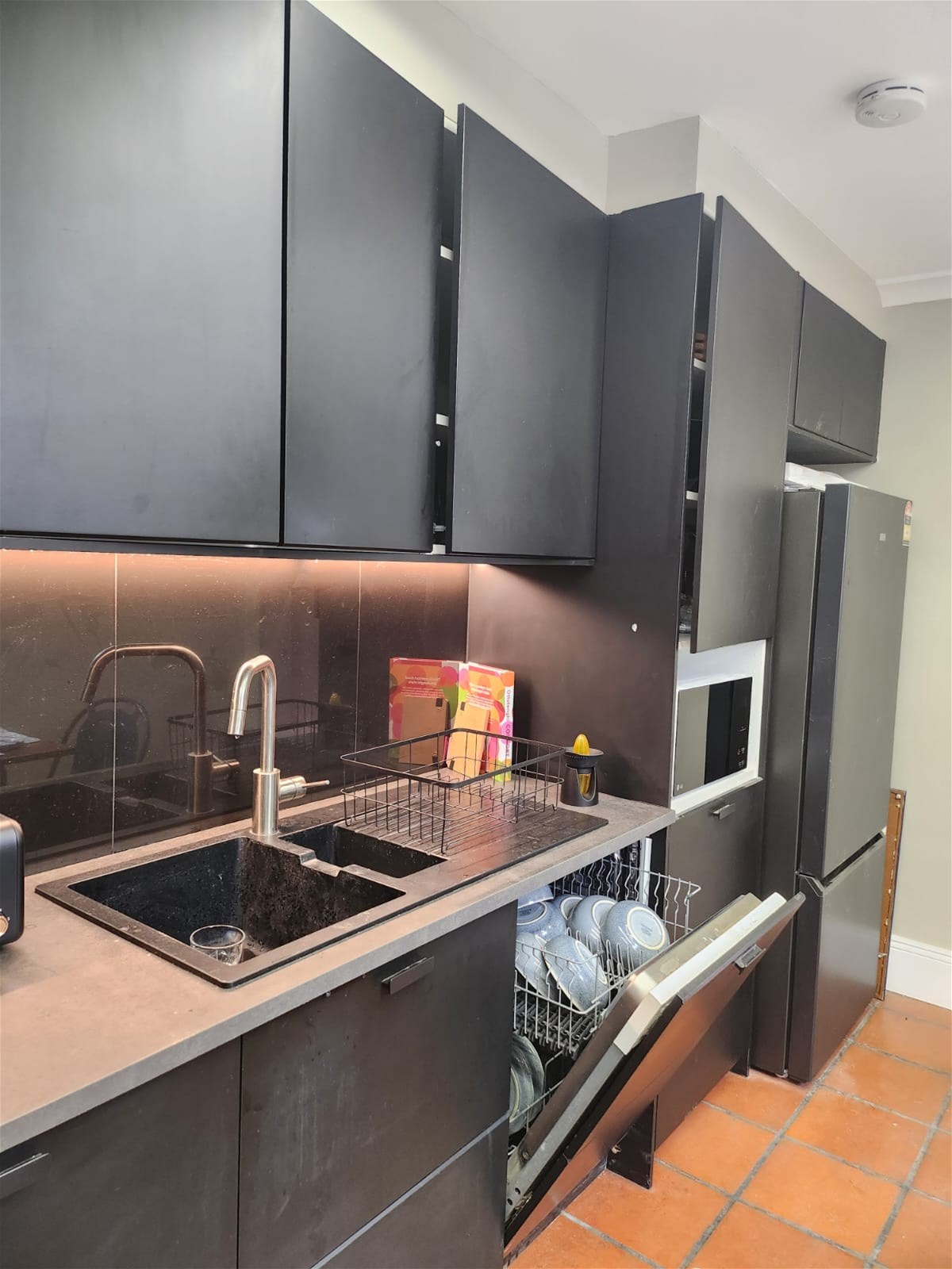 Sylish, Newly Renovated, Fully Furnished, 10