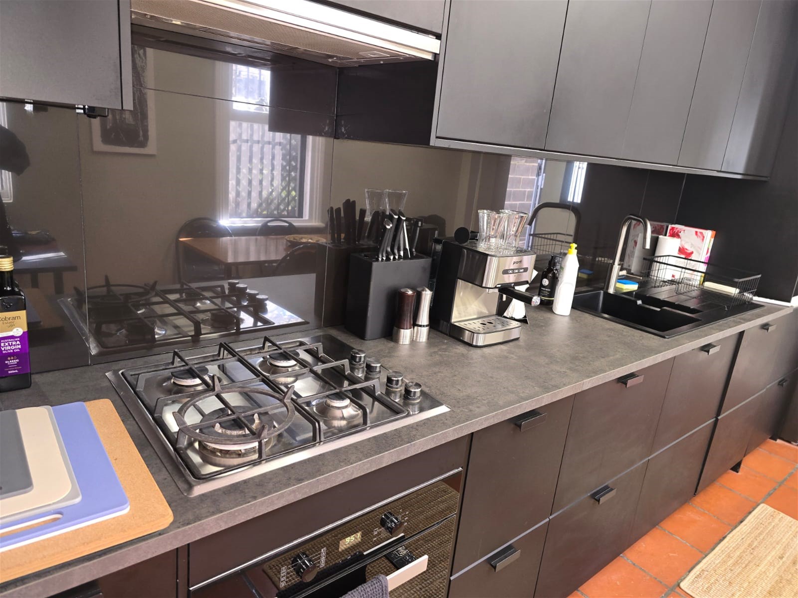 Sylish, Newly Renovated, Fully Furnished, 9