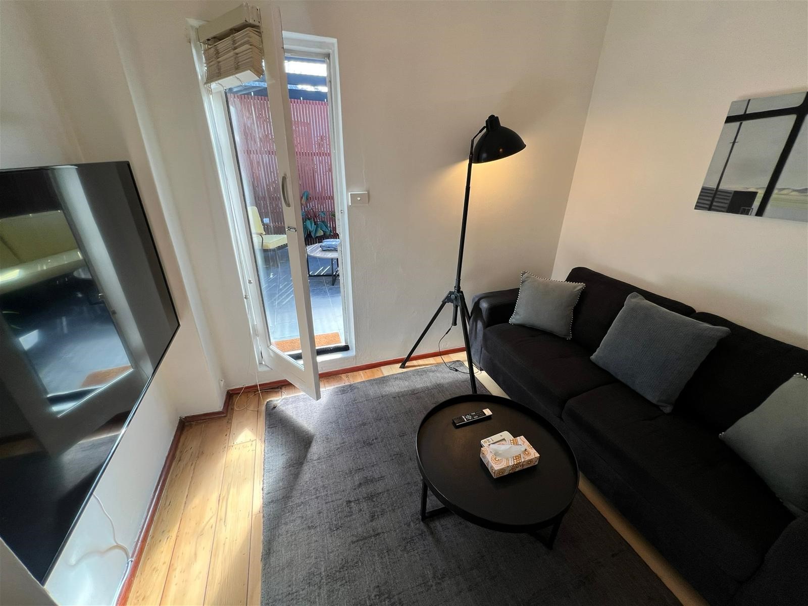 Sylish, Newly Renovated, Fully Furnished, 14