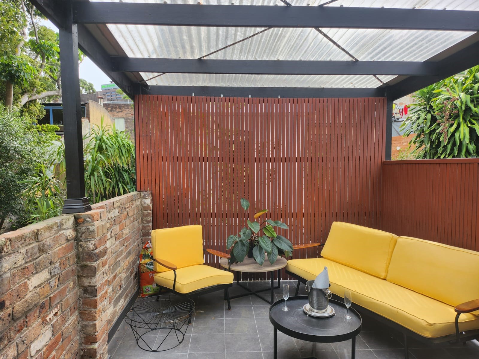 Sylish, Newly Renovated, Fully Furnished, 19