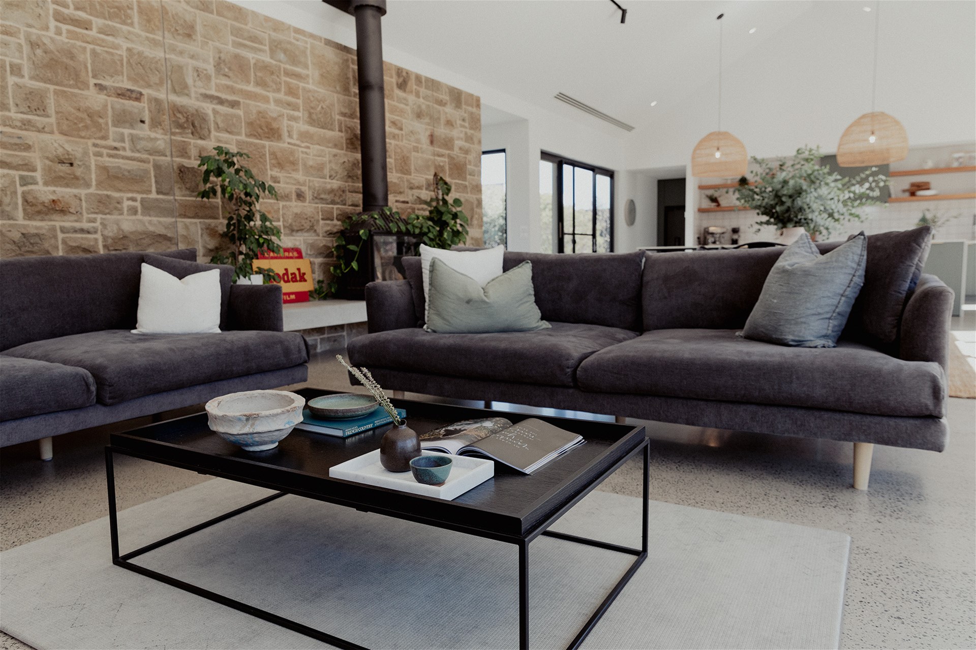 “Charming Ceres Home for Rent: 18