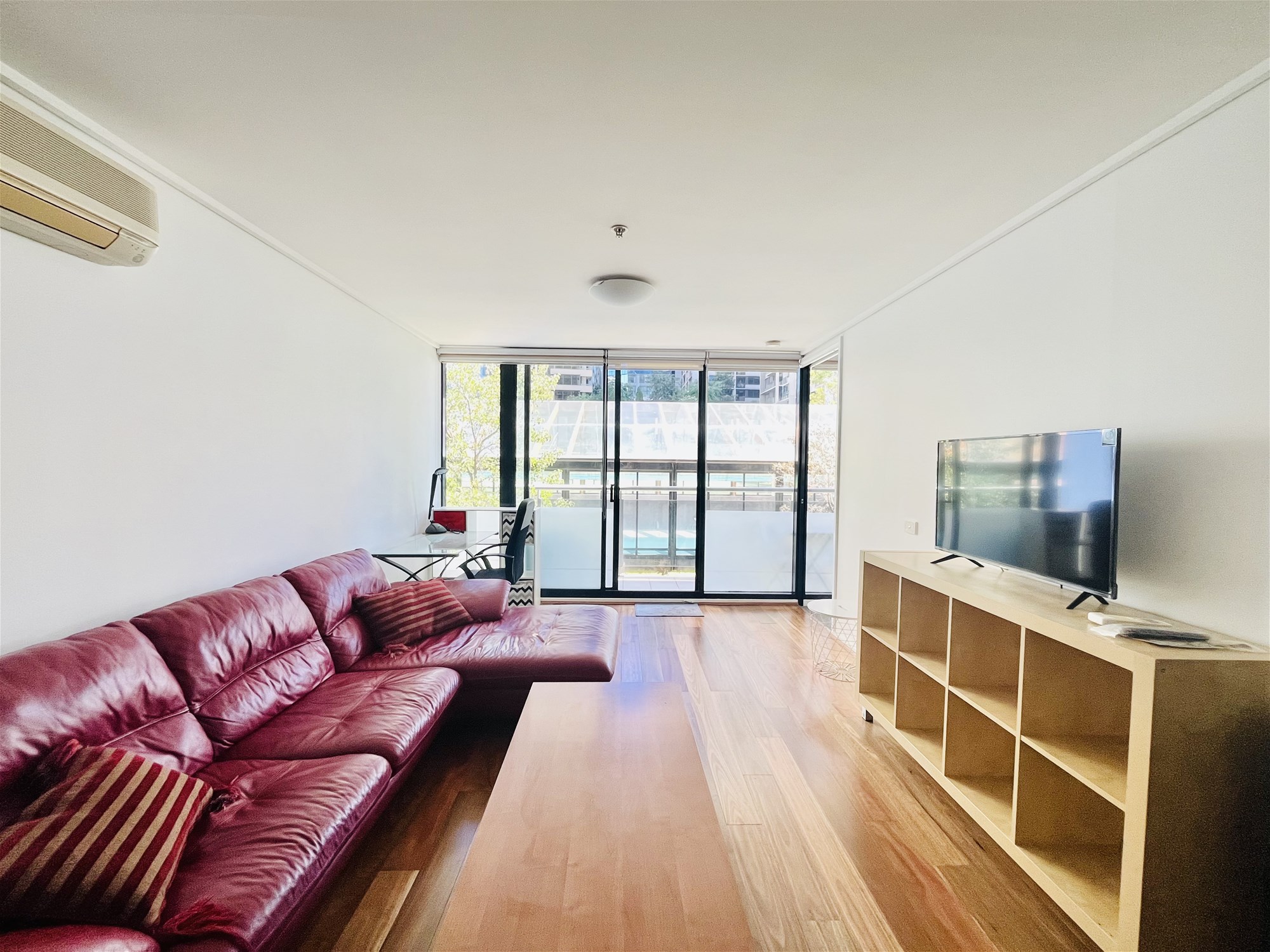 Spacious 2 Bedroom Apartment In City Point