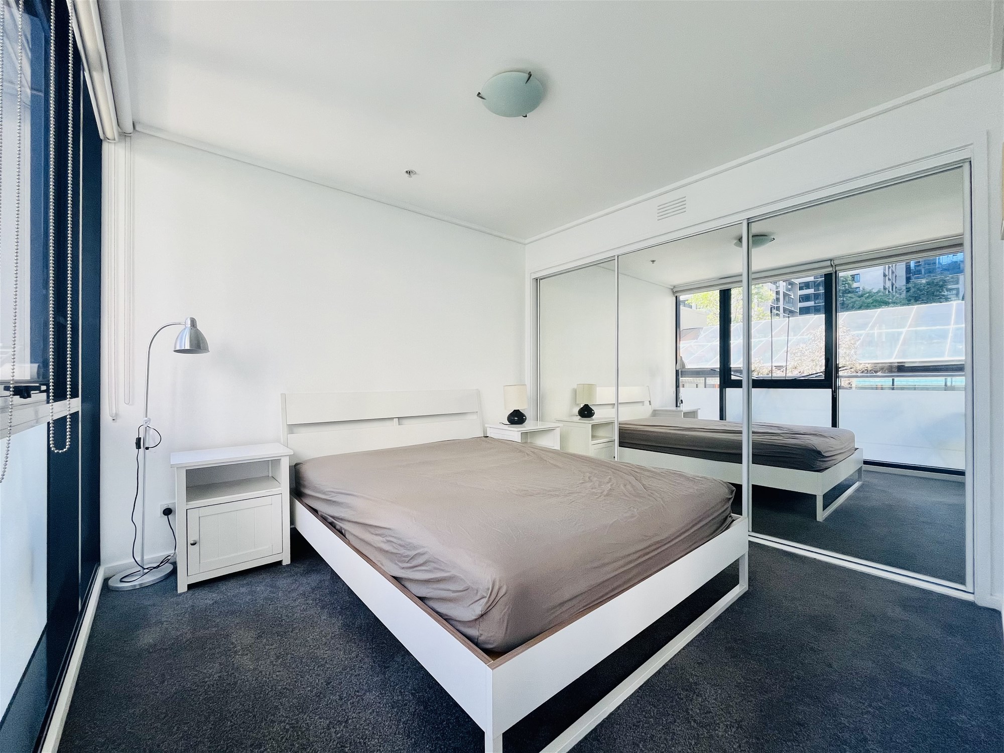 Spacious 2 Bedroom Apartment In 8