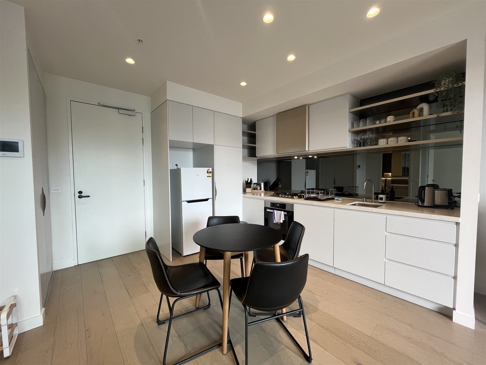 Stylish 1 Bedroom Gem 3