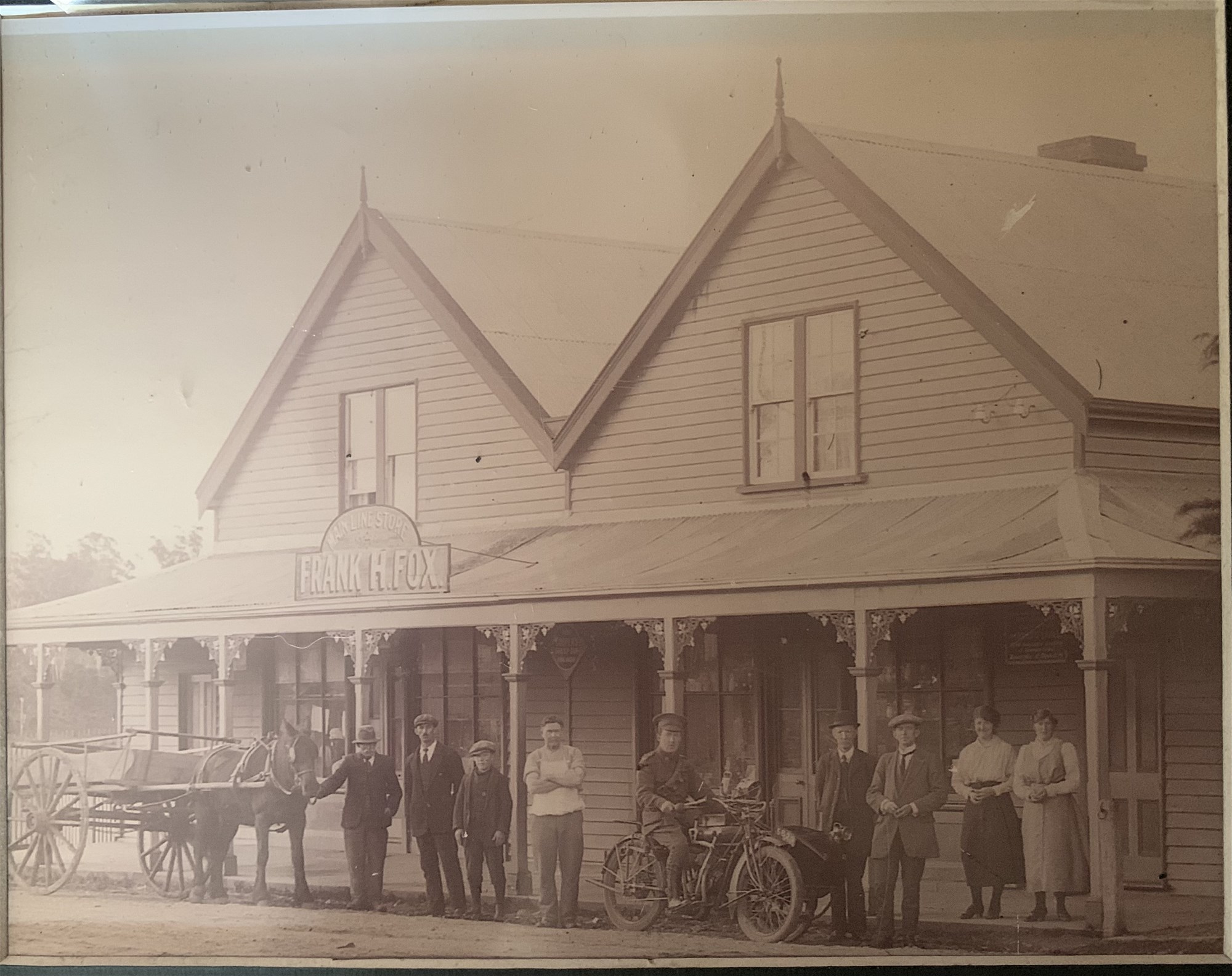 Historical home with particularly large living areas and potential for horses or similar