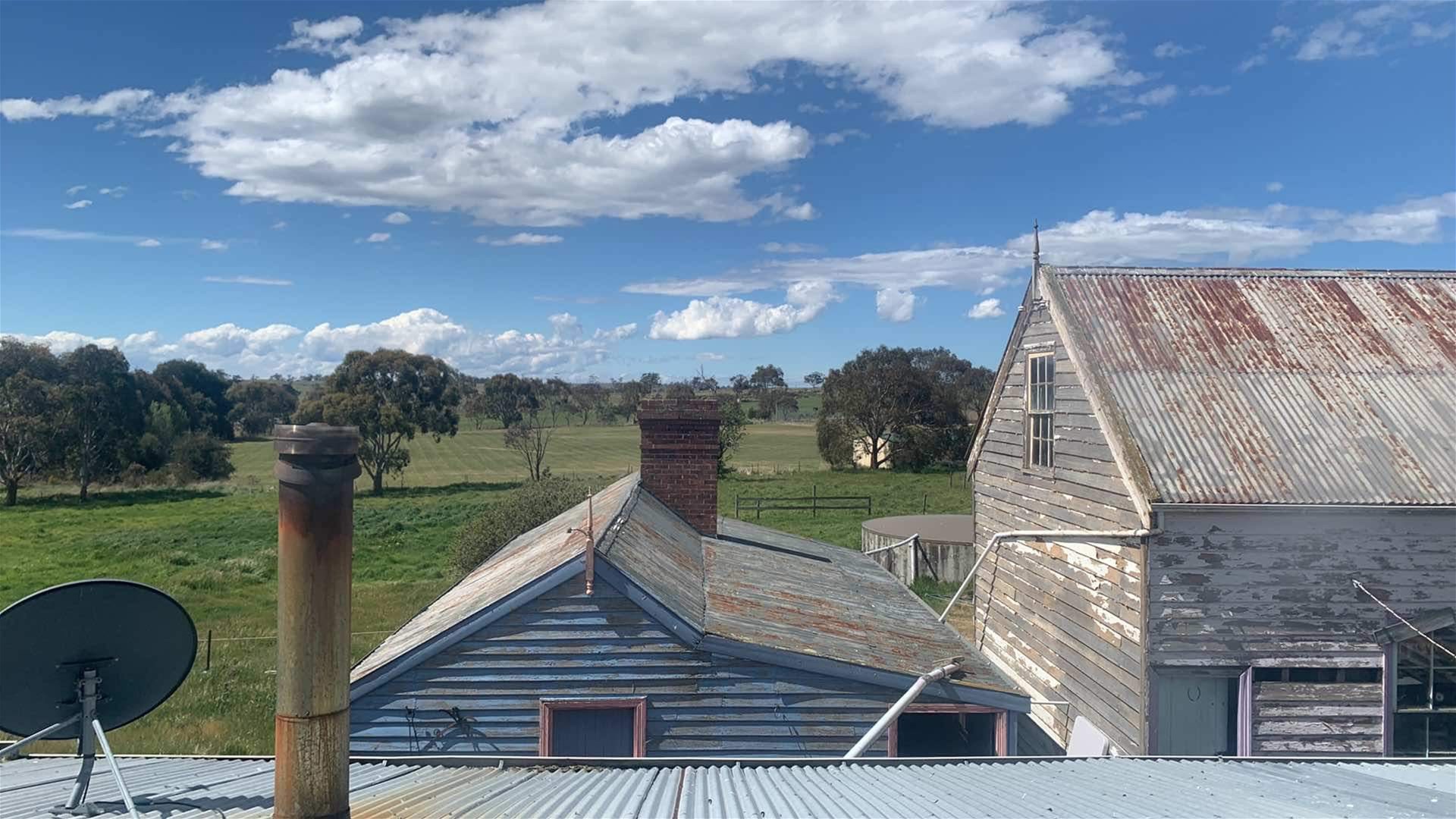 Historical home with particularly large 5