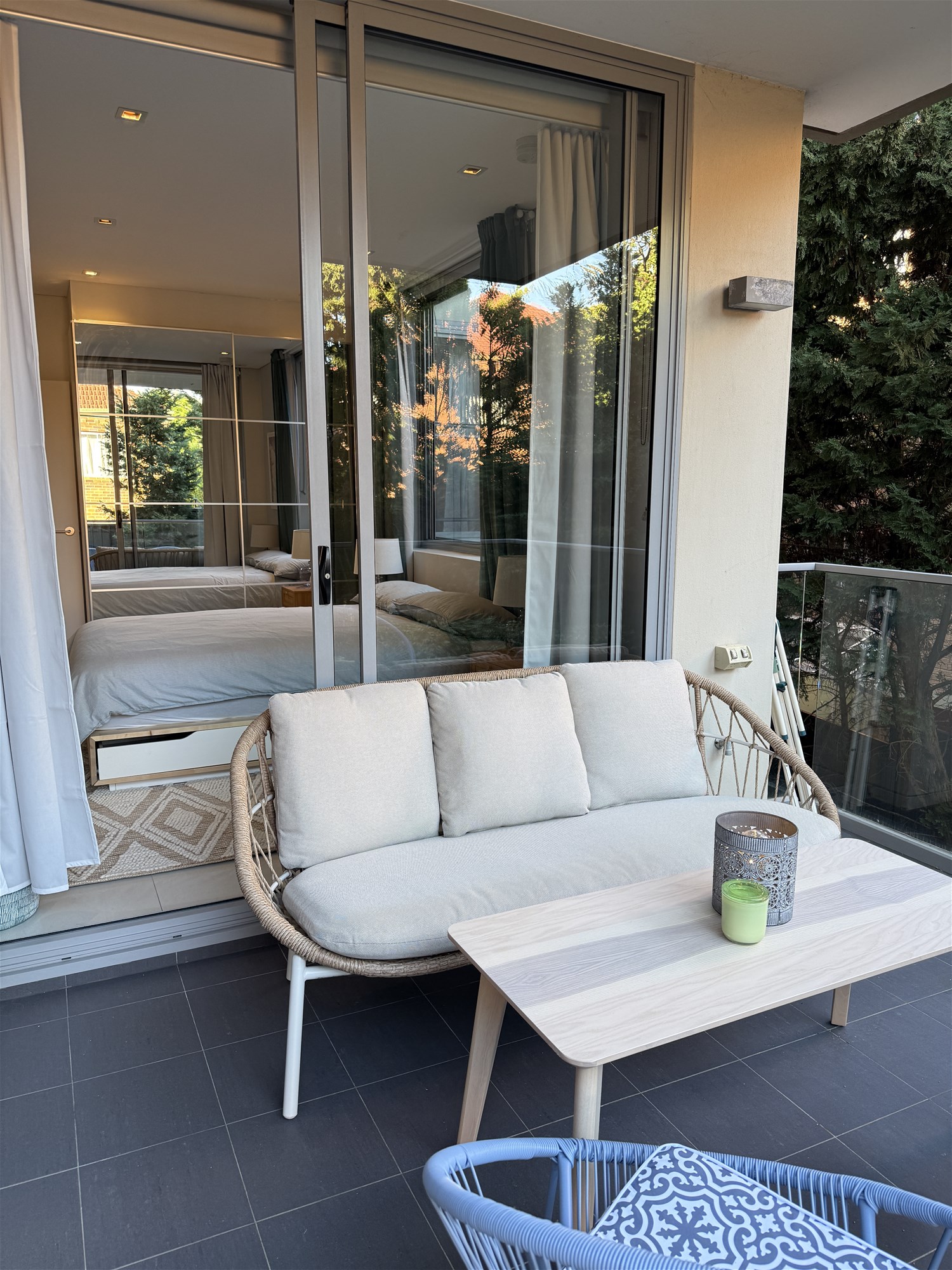 Furnished 3 Bedroom Apartment 200m 18