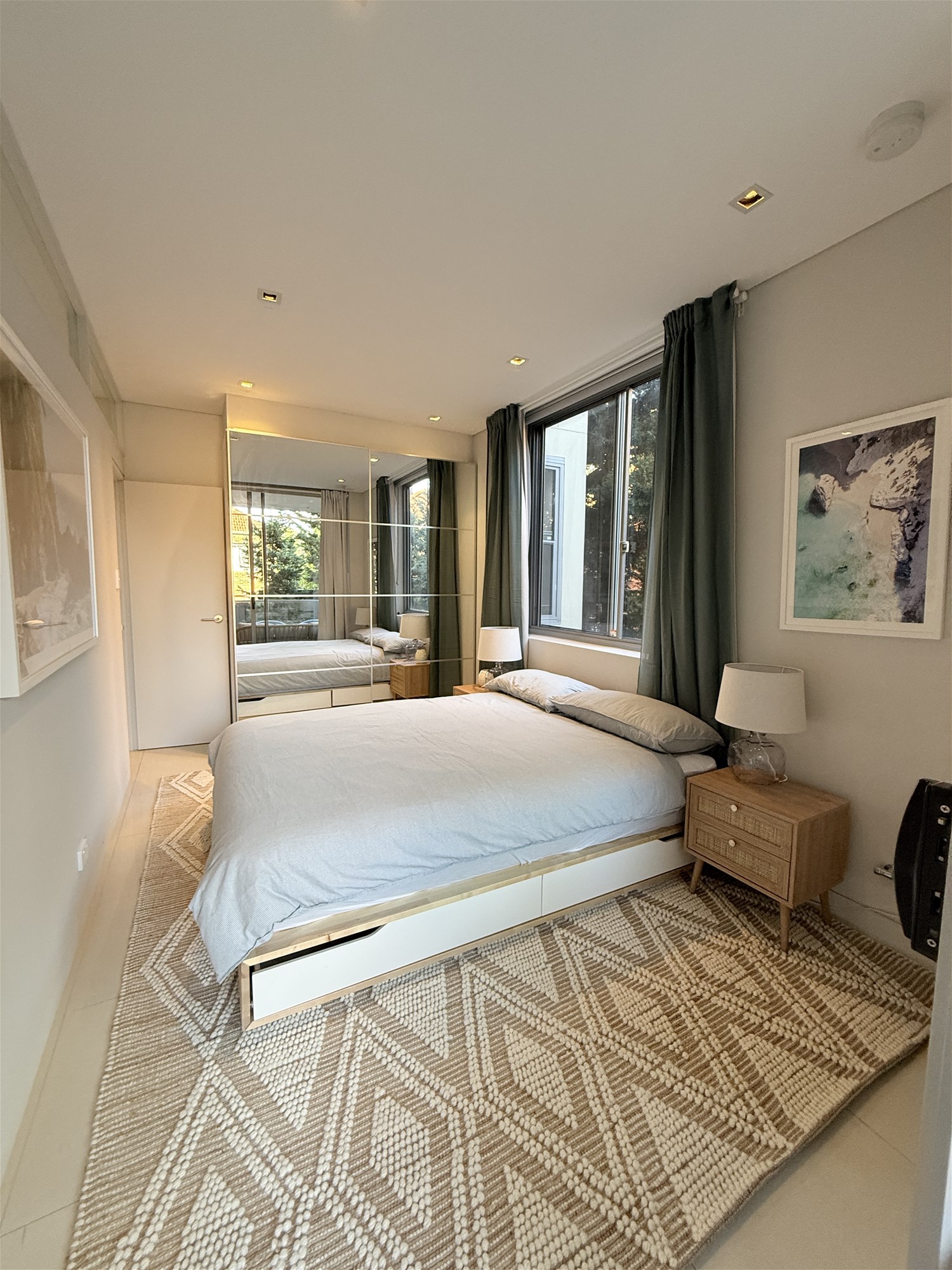 Furnished 3 Bedroom Apartment 200m 16