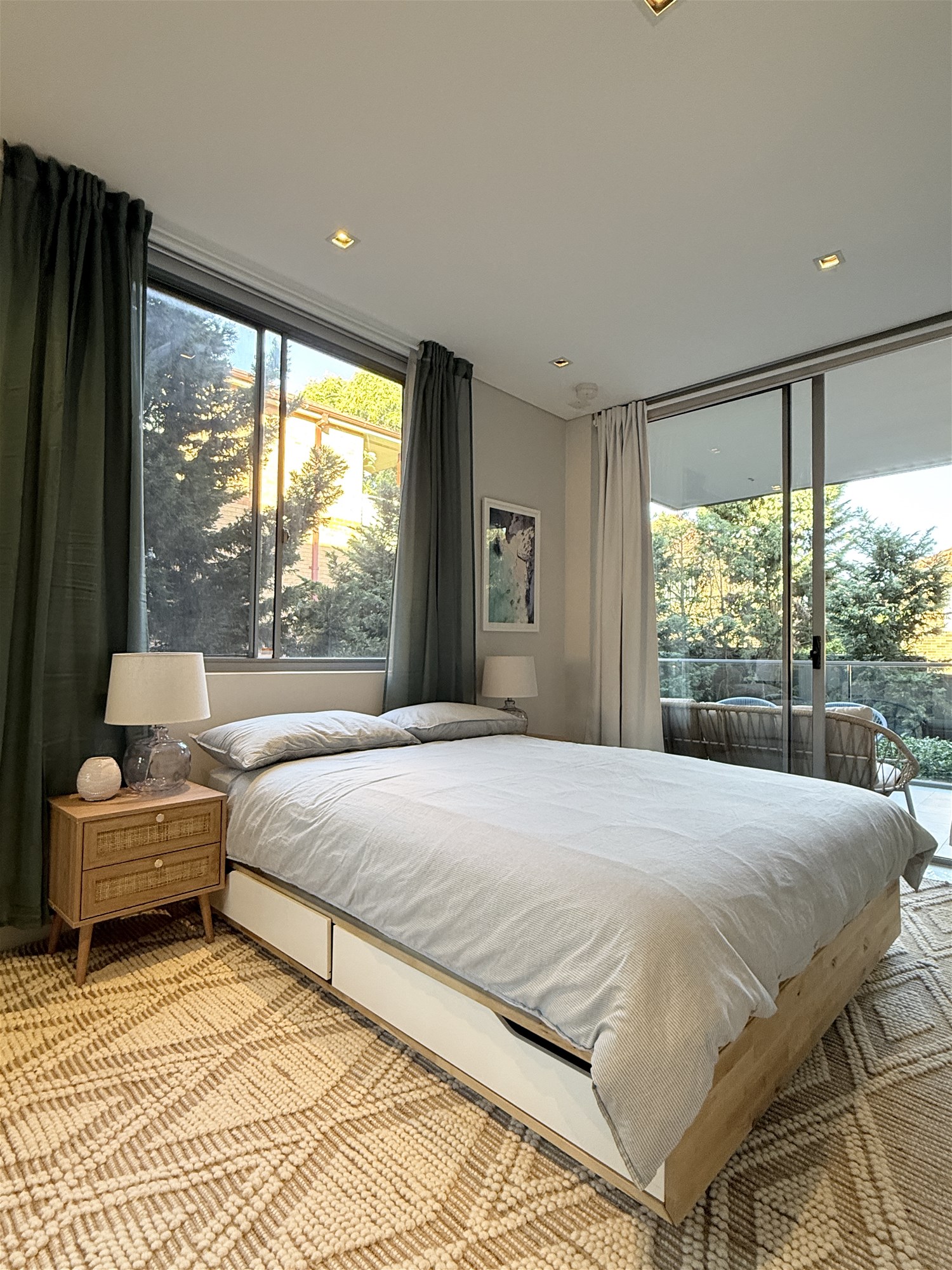 Furnished 3 Bedroom Apartment 200m 15