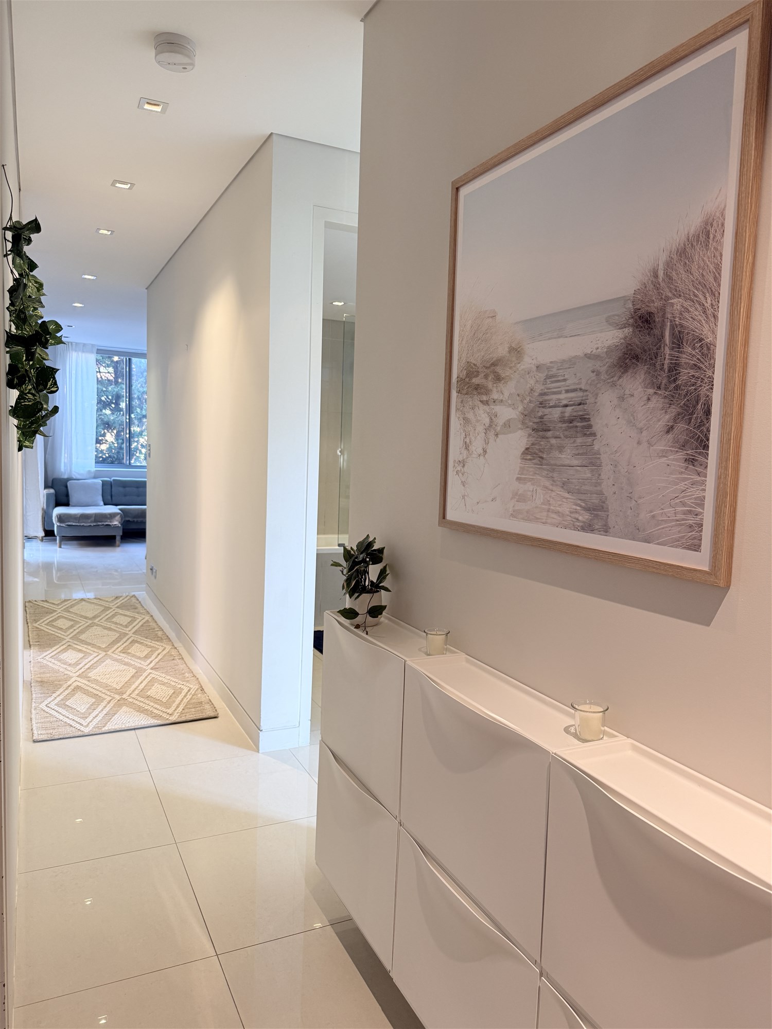Furnished 3 Bedroom Apartment 200m 6