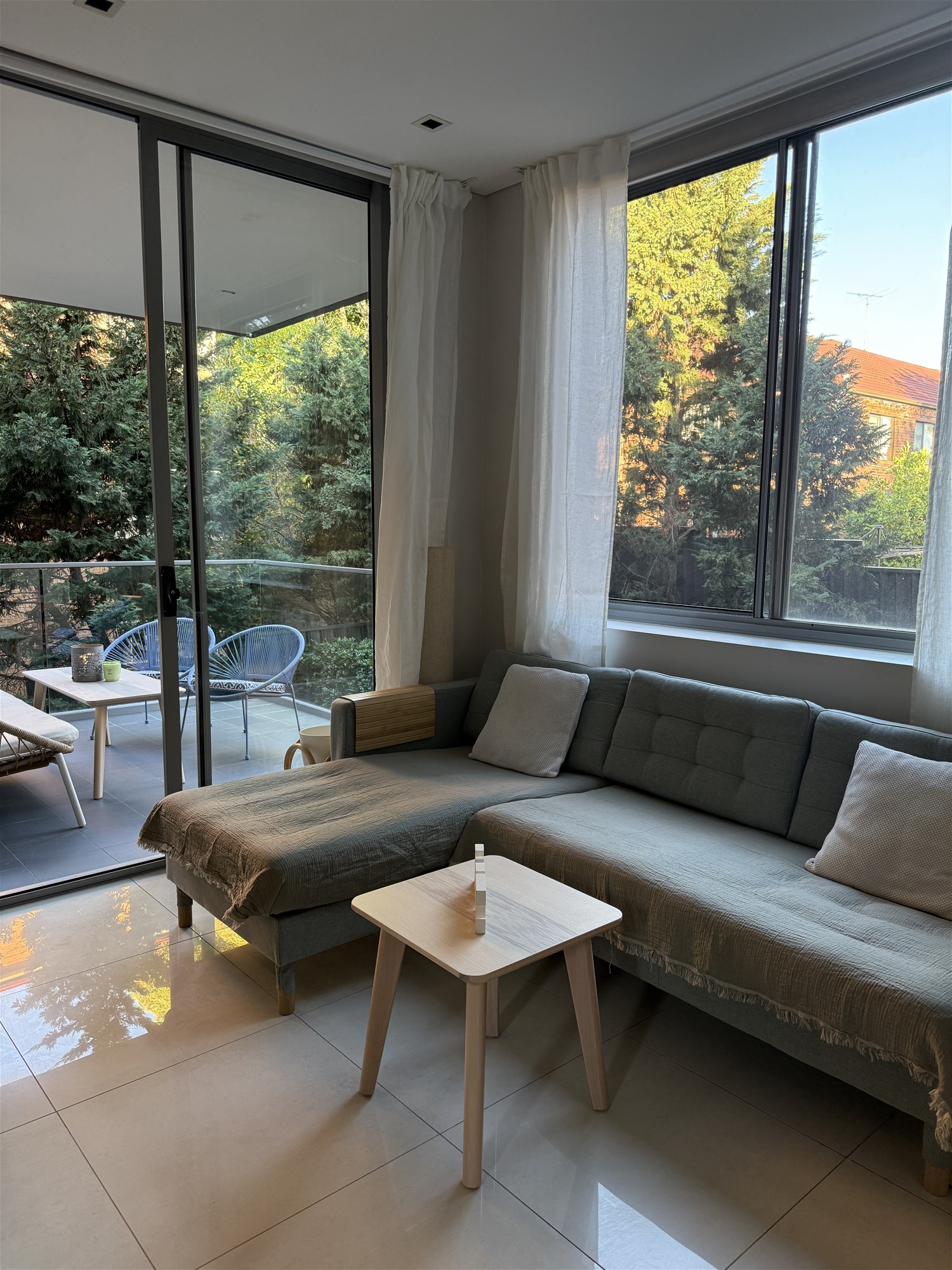 Furnished 3 Bedroom Apartment 200m to the Beach