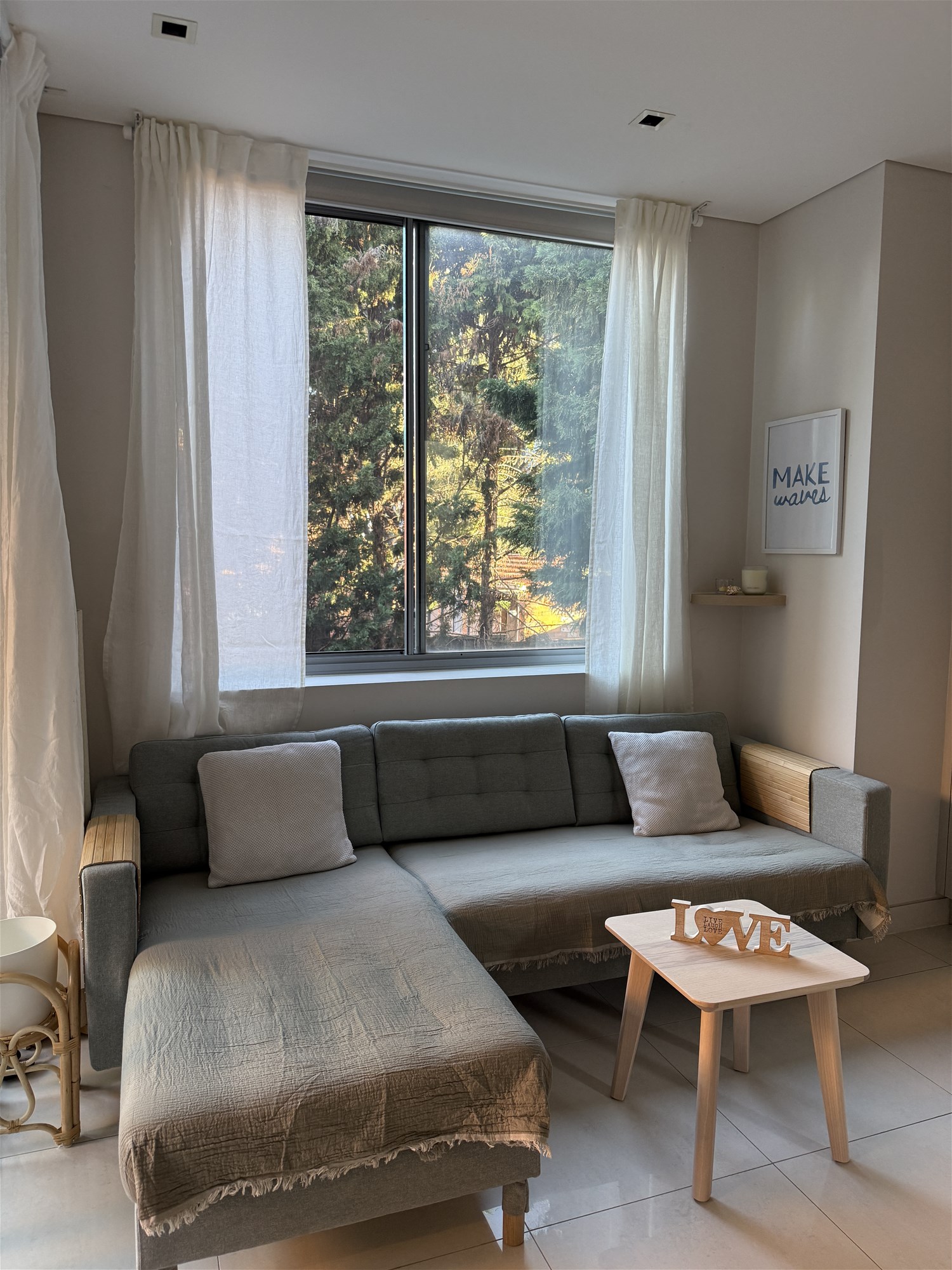 Furnished 3 Bedroom Apartment 200m 3