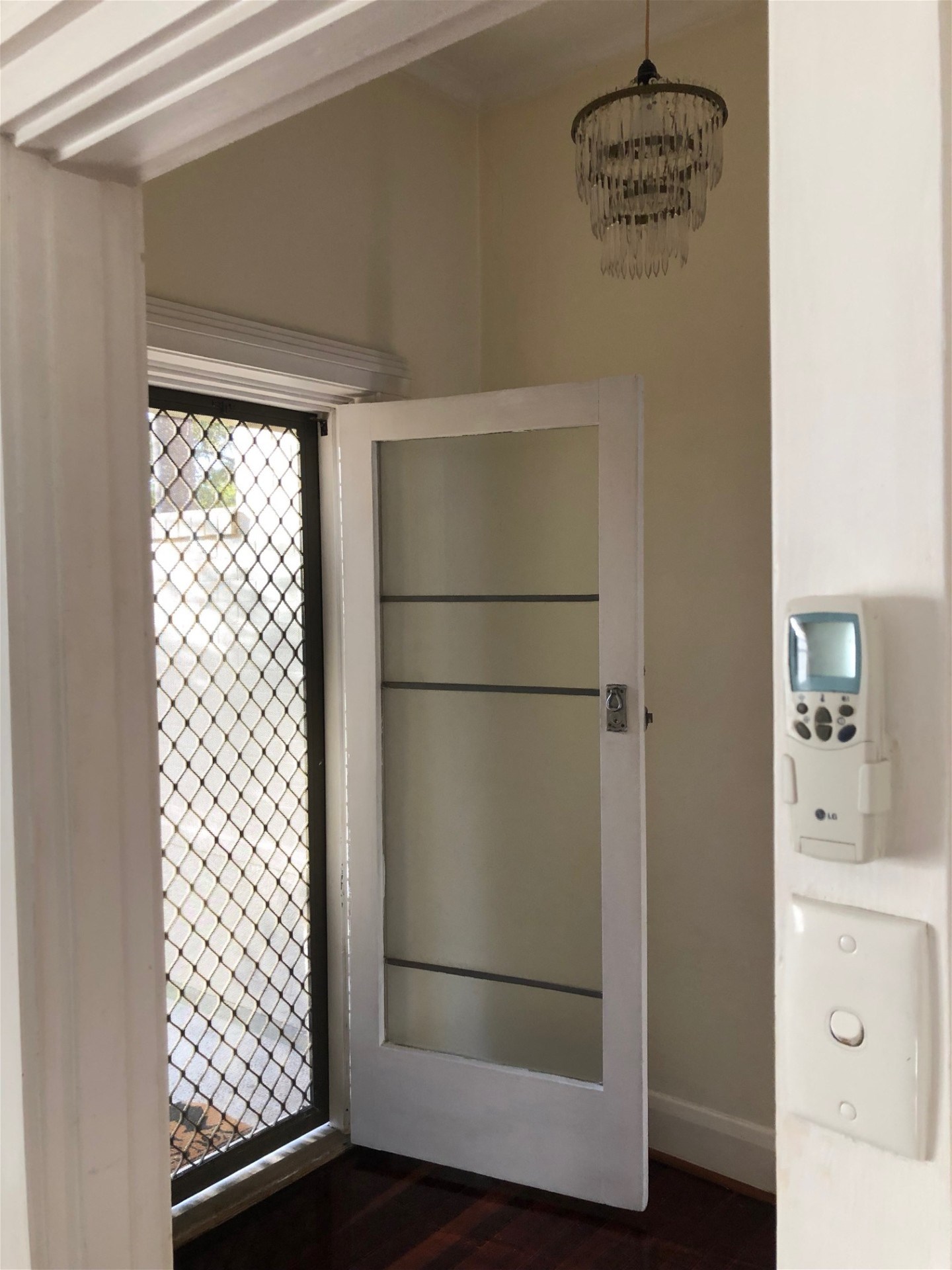 Ashford Art Deco 2 Bedroom 8