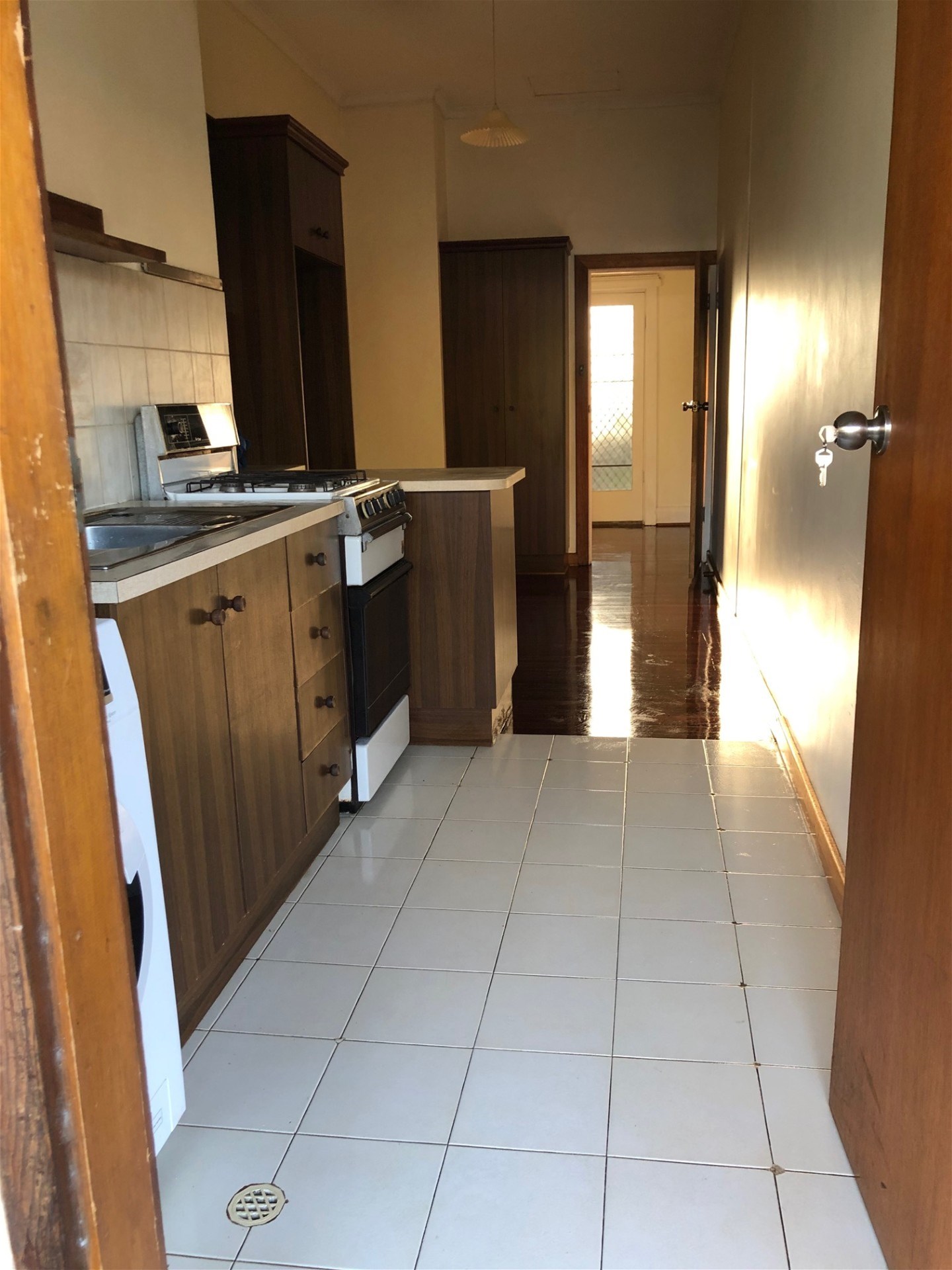 Ashford Art Deco 2 Bedroom 9