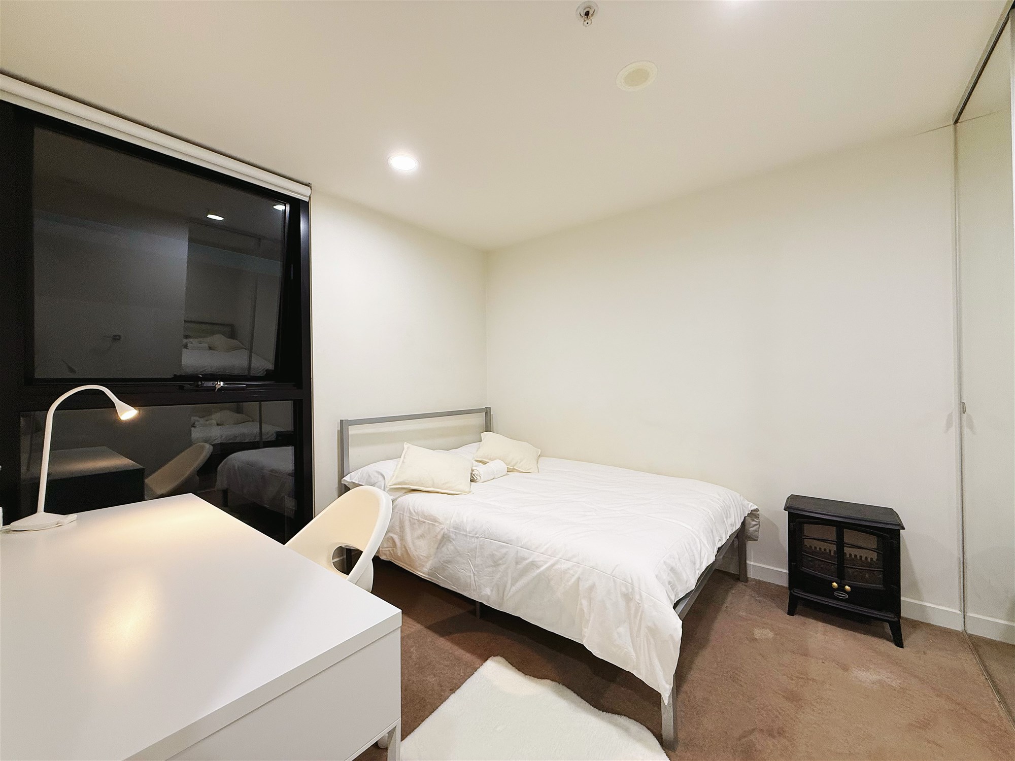 Fantastic Fully Furnished 3 Bedroom 3
