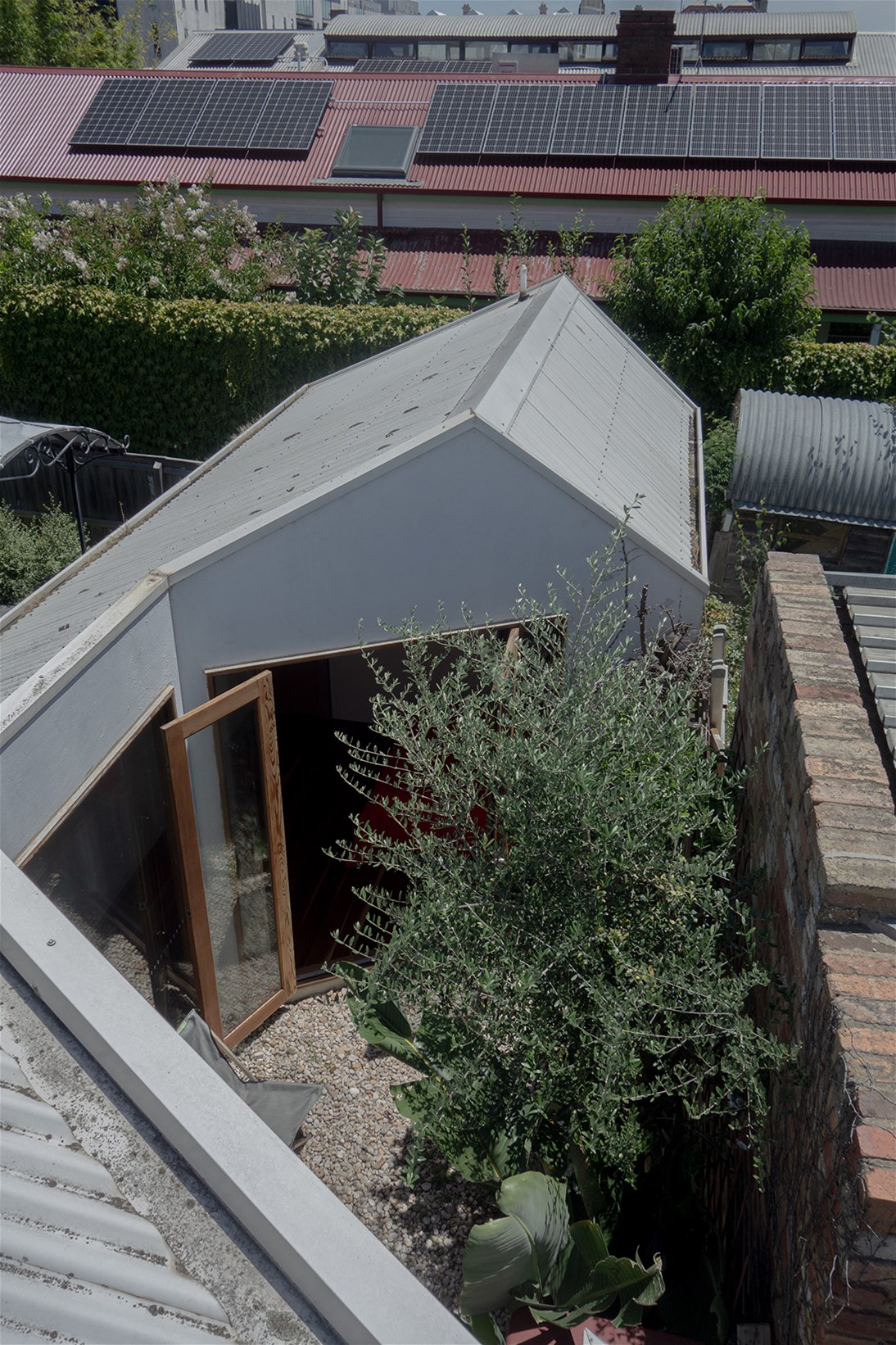 Light-Filled Workers Cottage in Prime 18