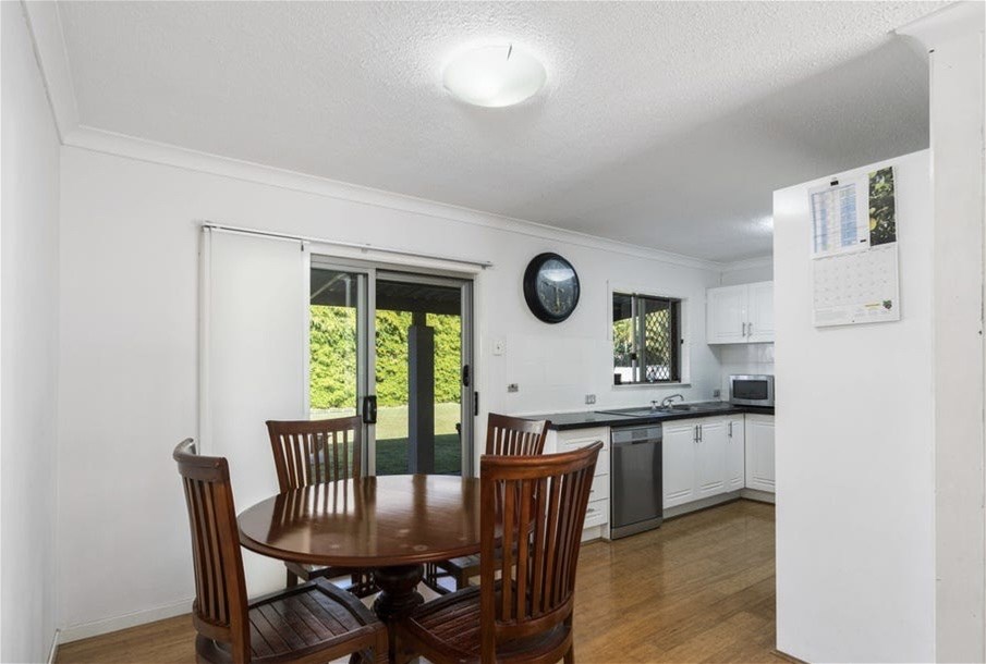 Rare Large Block Living in 7