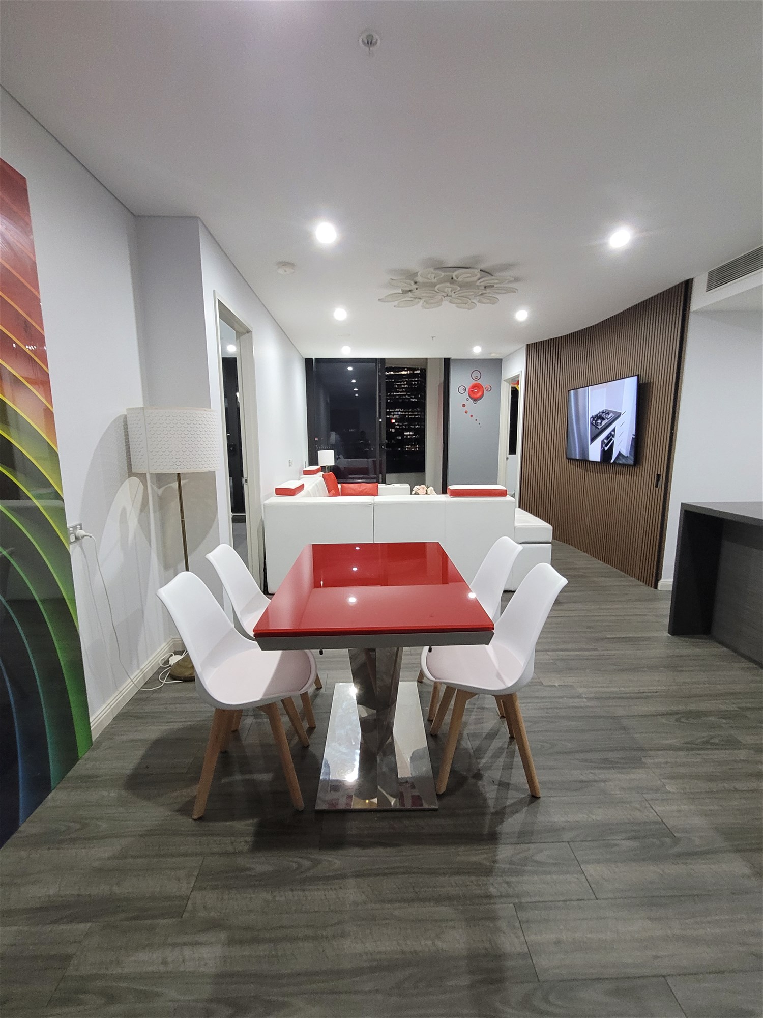 Furnished Luxury 2 Bed + 4