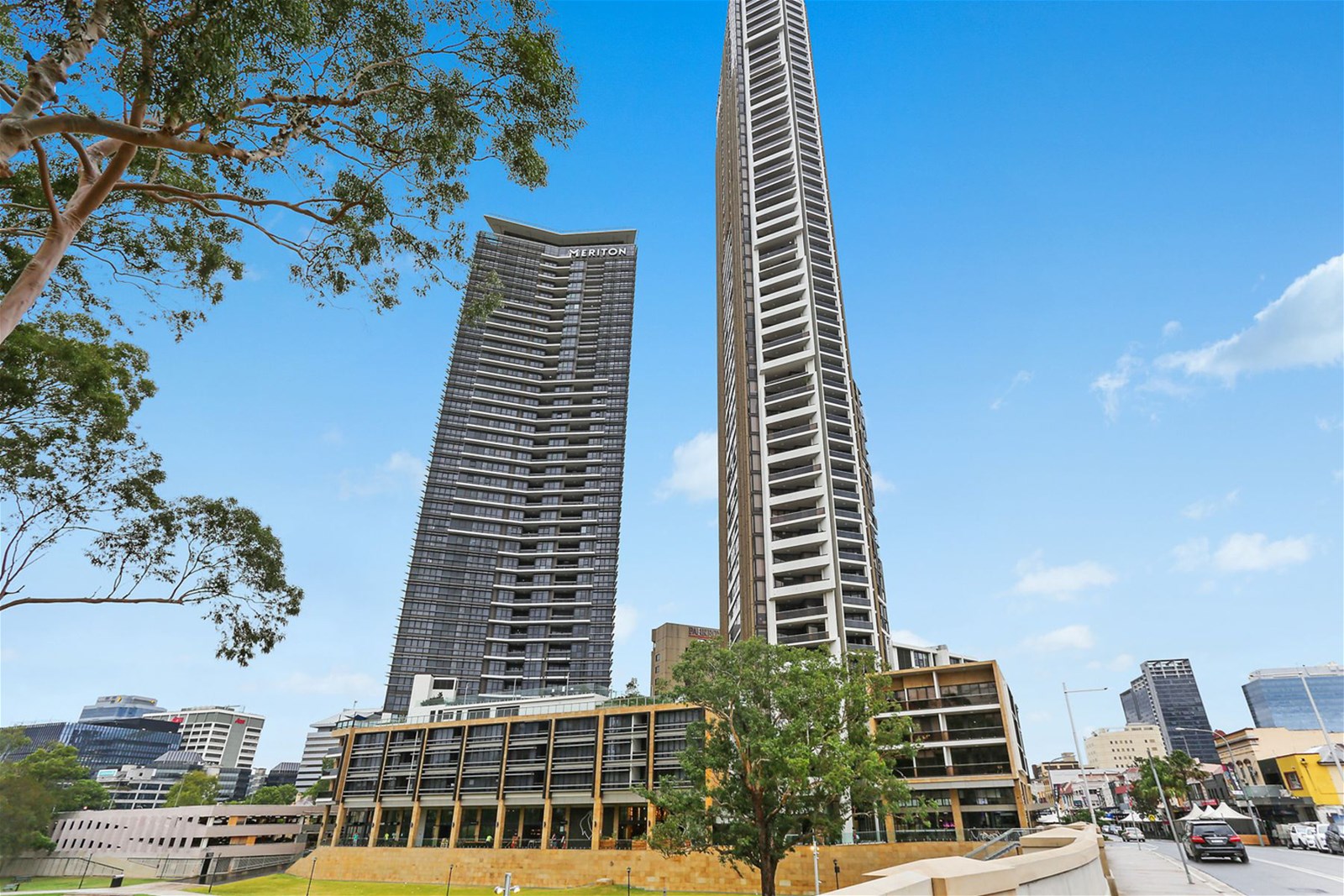 Furnished Luxury 2 Bed + 18