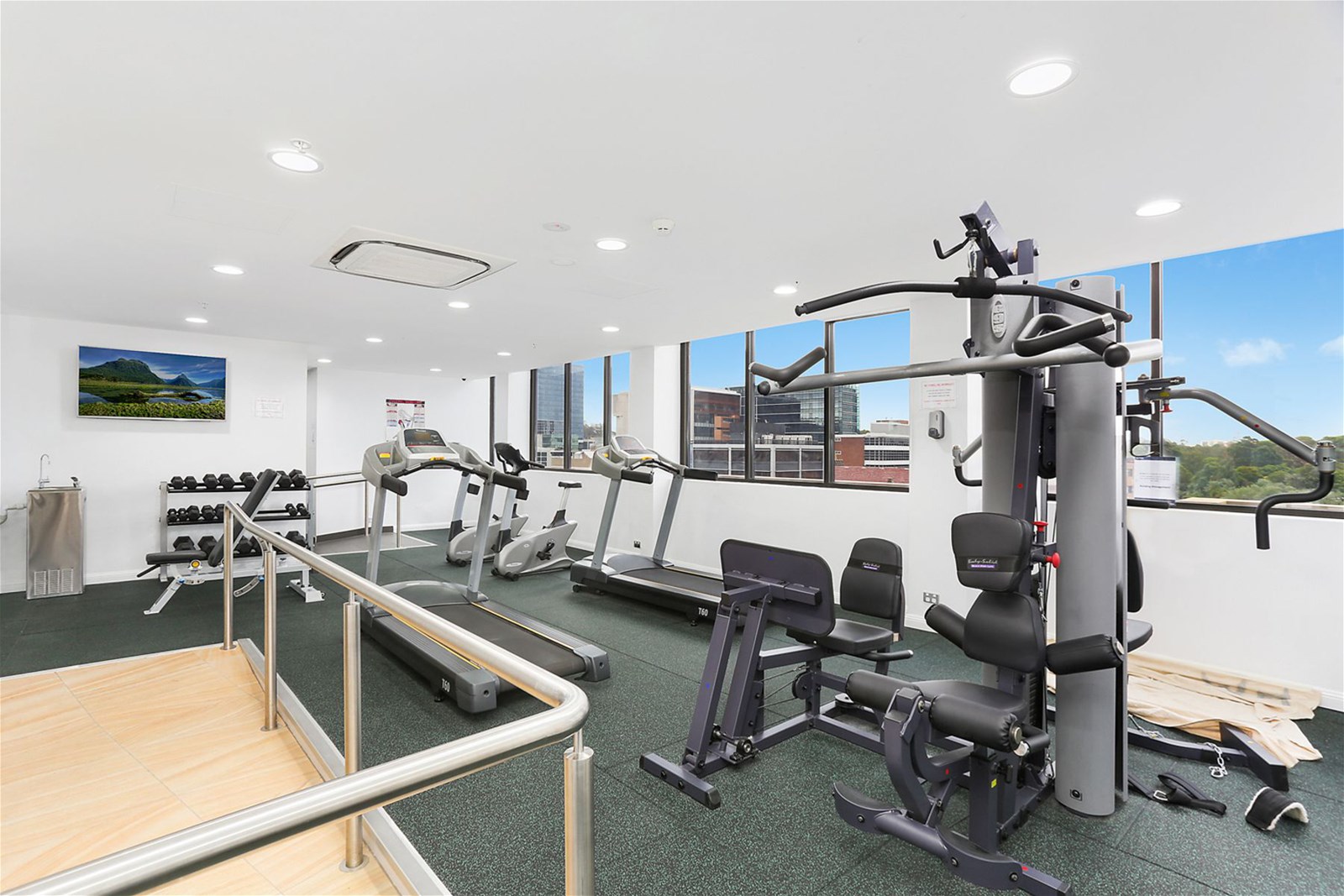 Furnished Luxury 2 Bed + 19