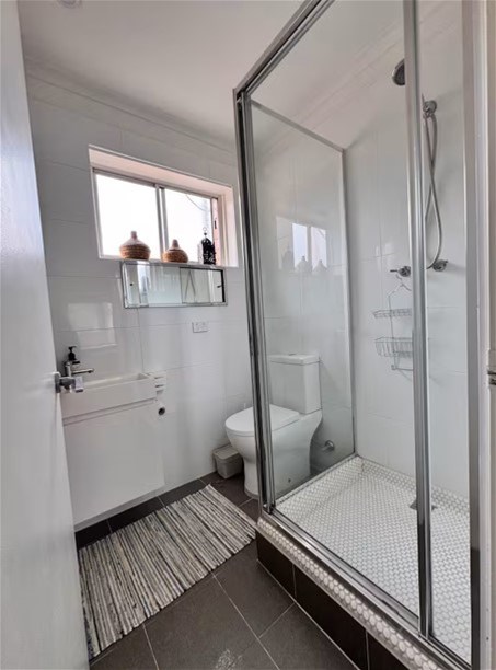 Unit For Rent 5