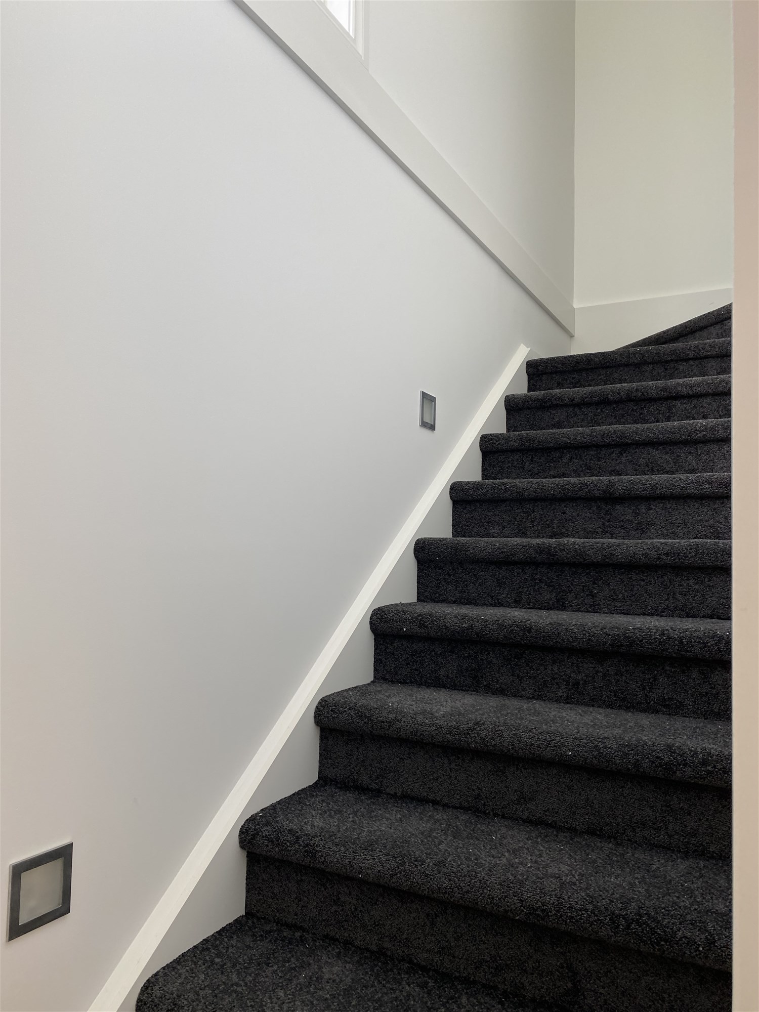 Modern, renovated 3 bedroom Townhouse 7