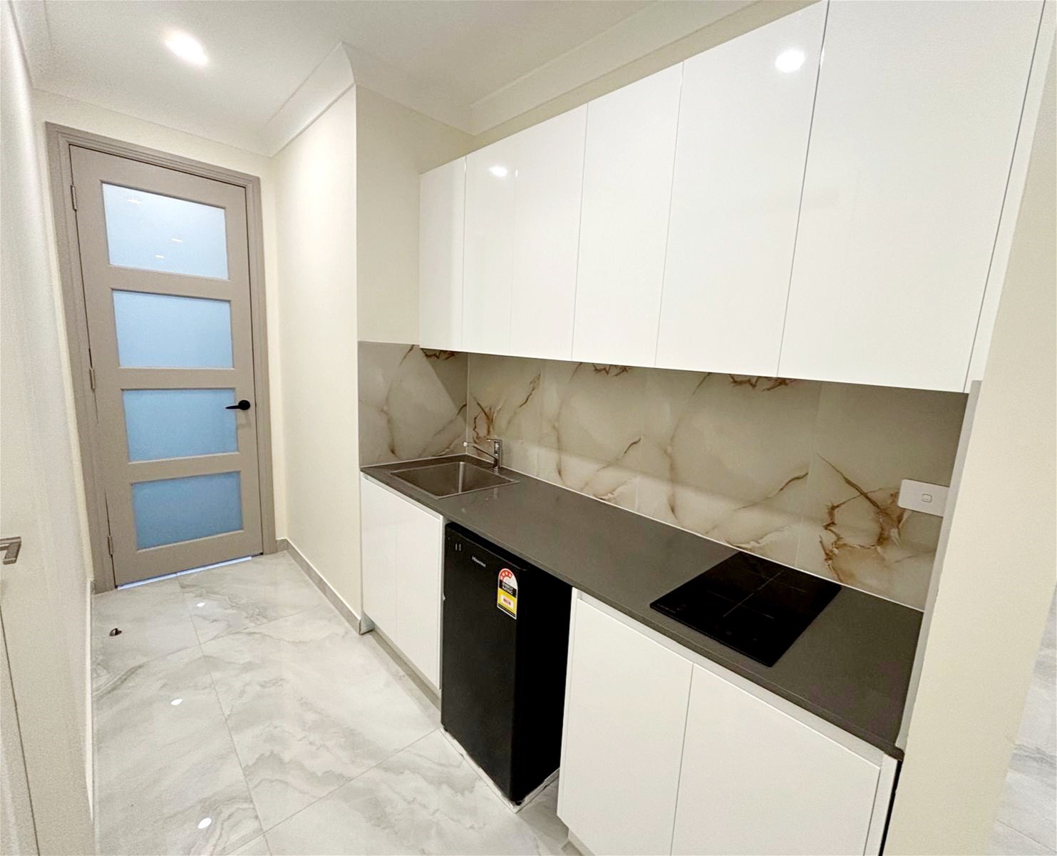 Single room with attached bathroom available for RENT in BLACKTOWN McCulloch Rd. $320 + Electricity Bills per week., photo 13