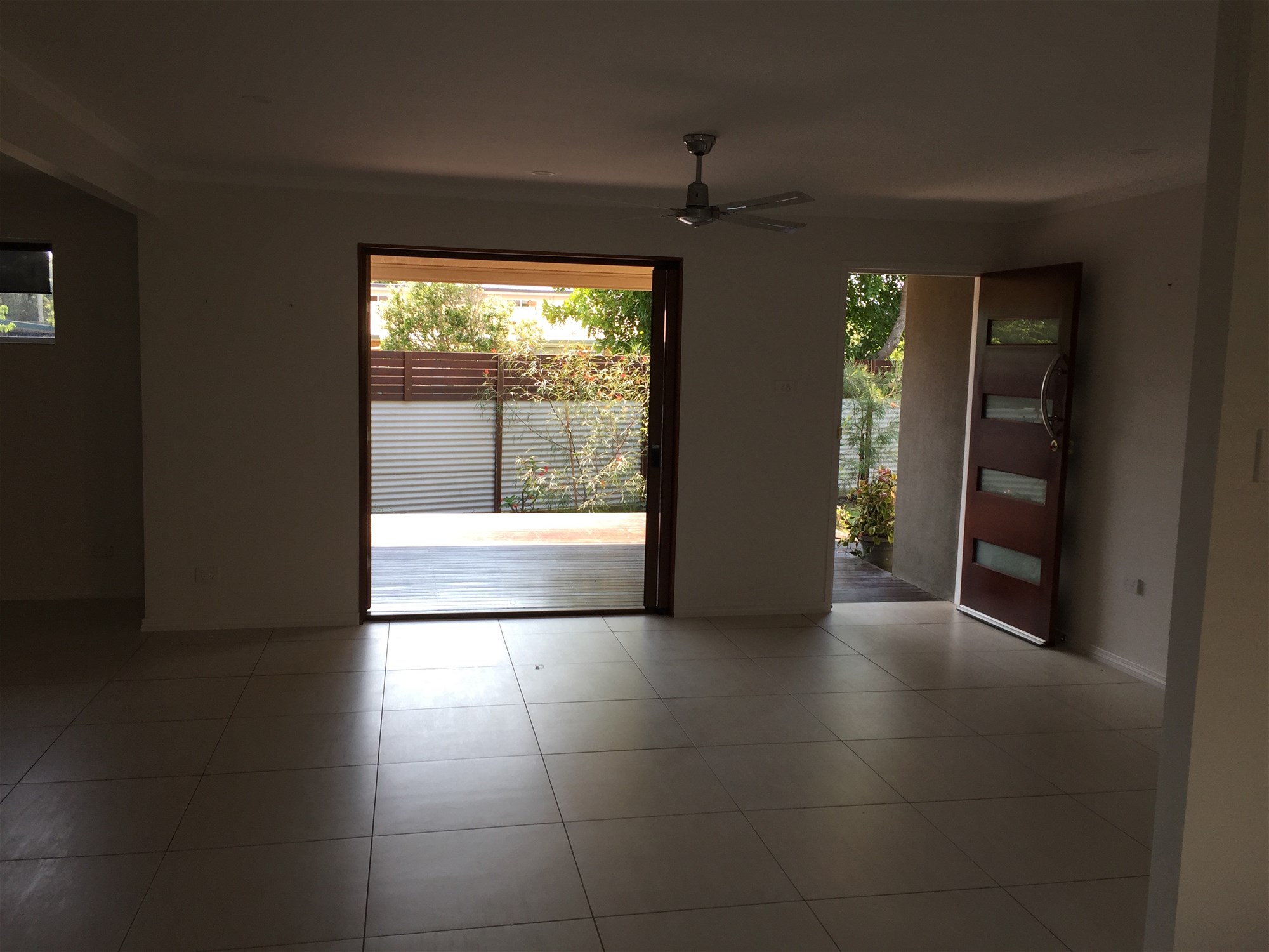 Beachside house walking distance to beach bus stop school shops, photo 9