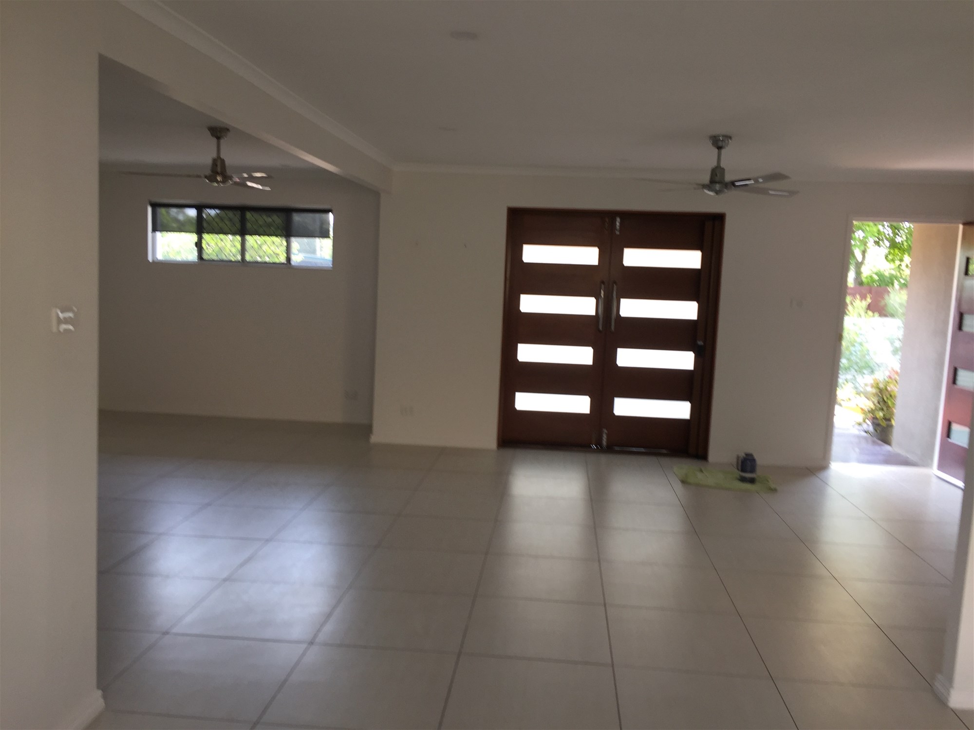 Beachside house walking distance to beach bus stop school shops, photo 14