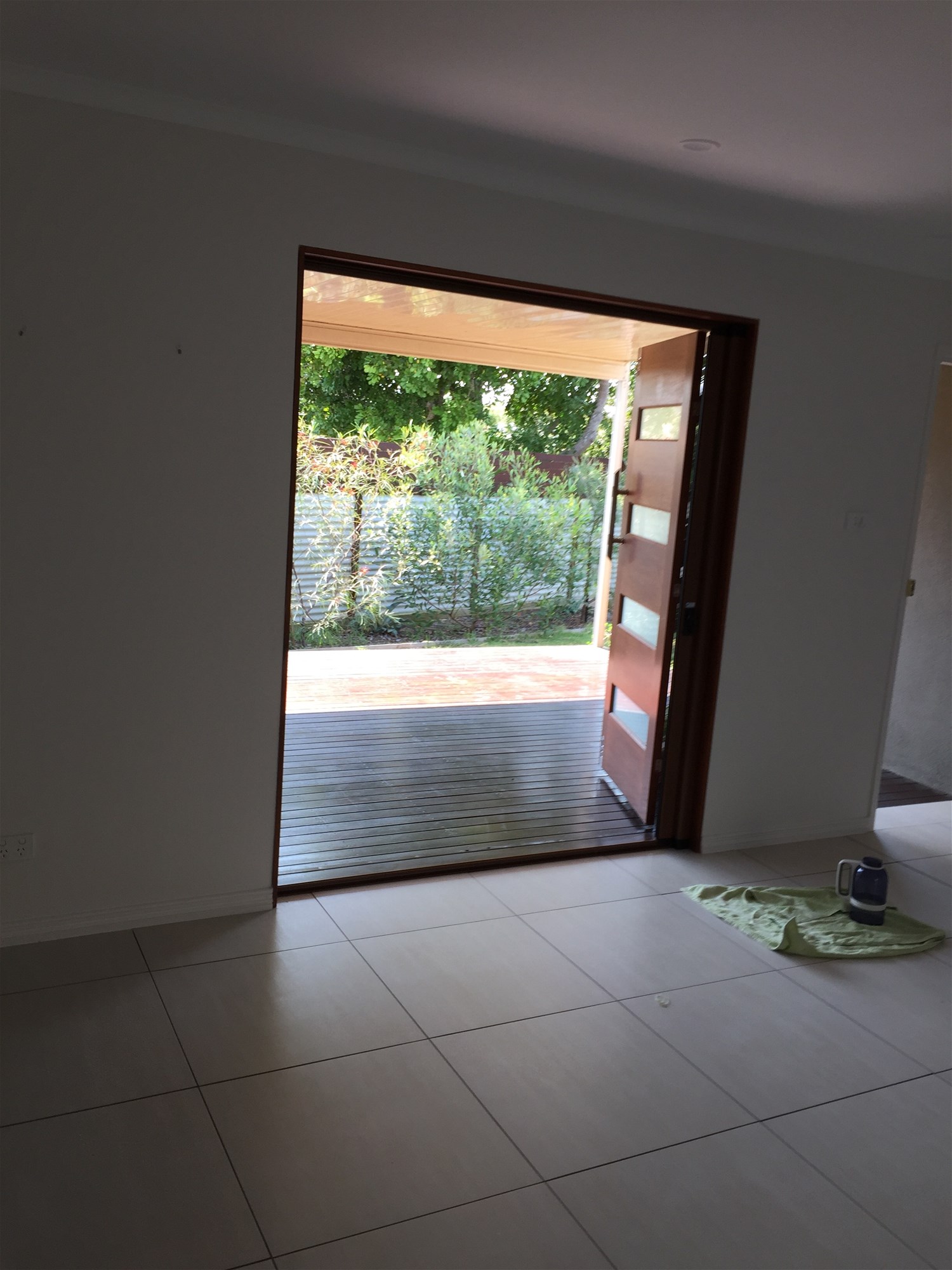 Beachside house walking distance to beach bus stop school shops, photo 15