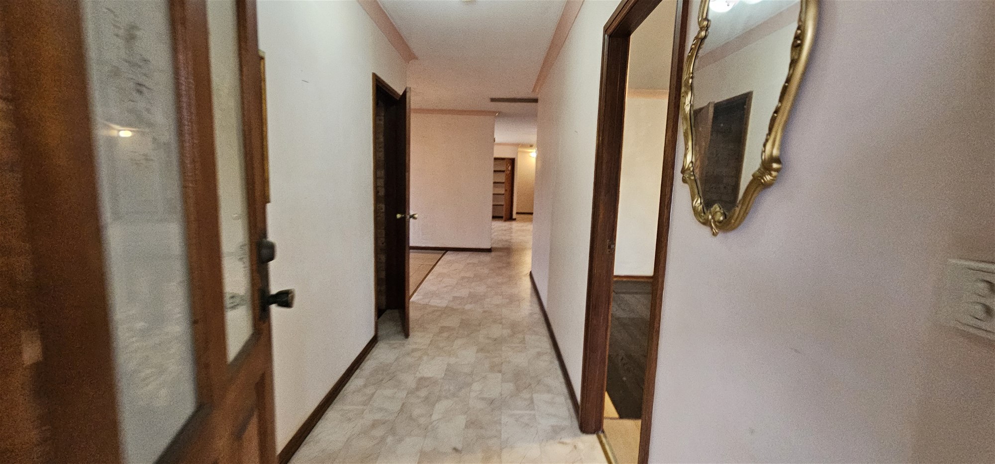 4 minutes walk to station, Quiet street, photo 4