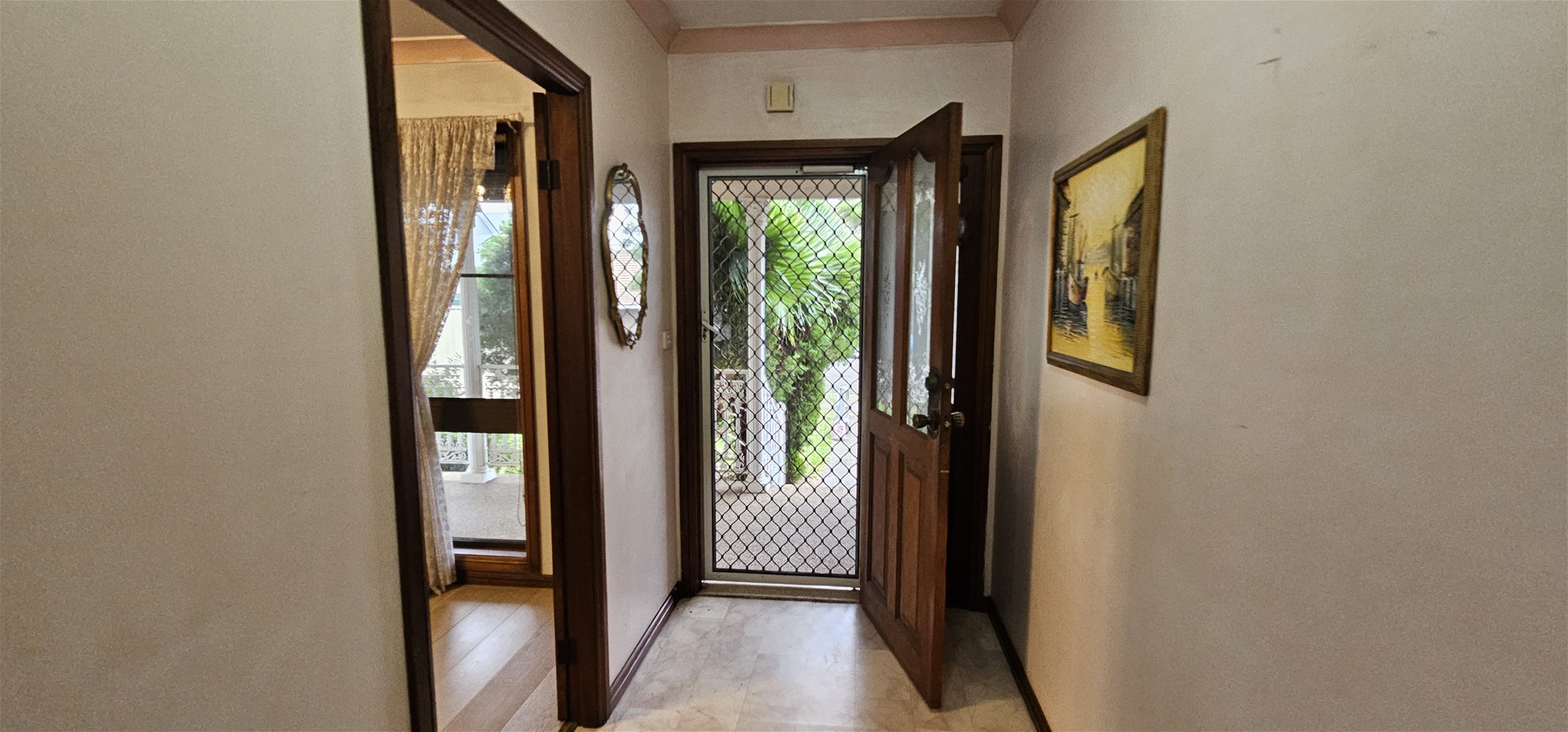 4 minutes walk to station, Quiet street, photo 11