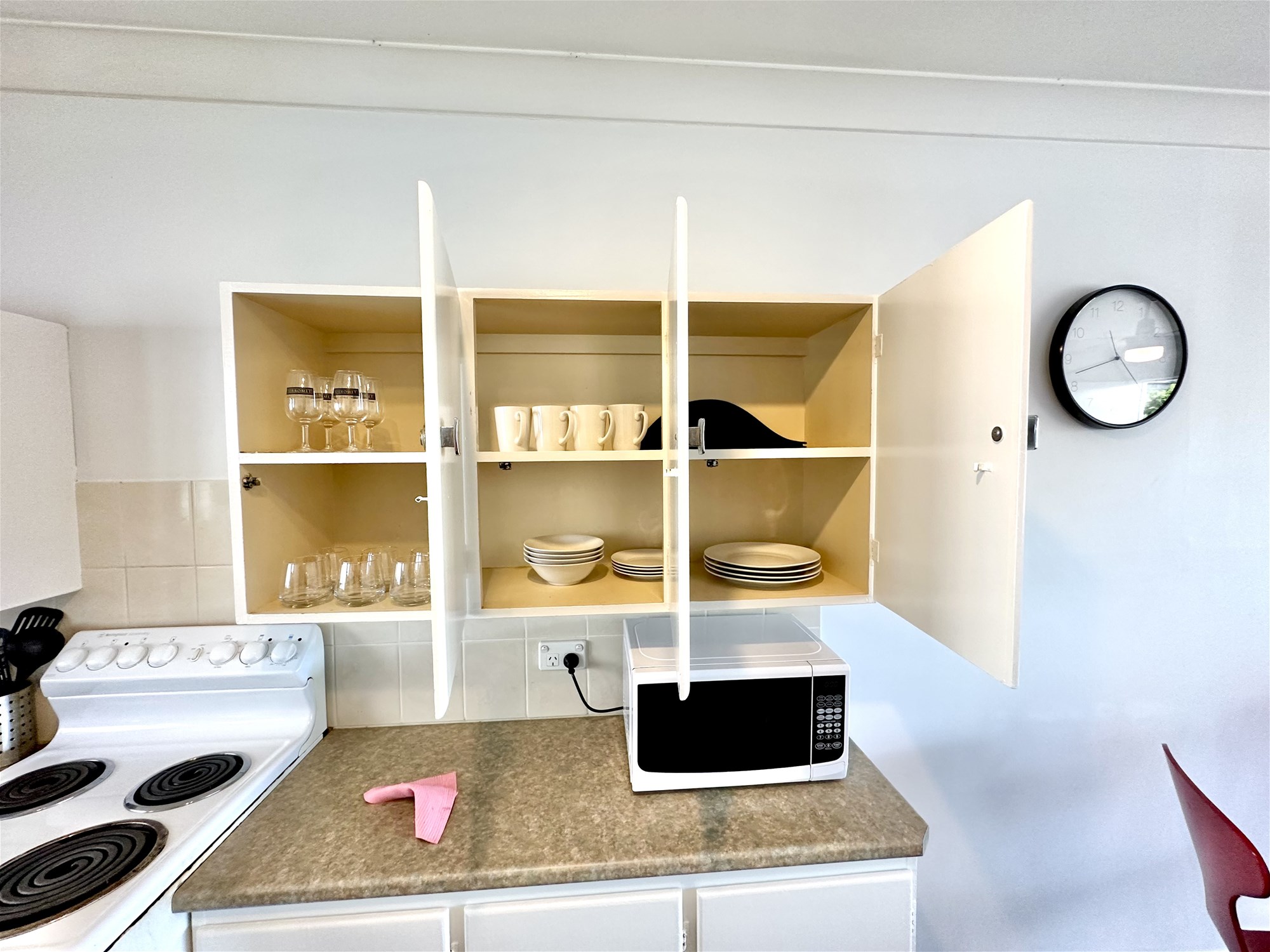 “Authentic Balmoral Character FURNISHED Apartment- Sunlit Timber Floors & Walk Everywhere Lifestyle”, photo 14