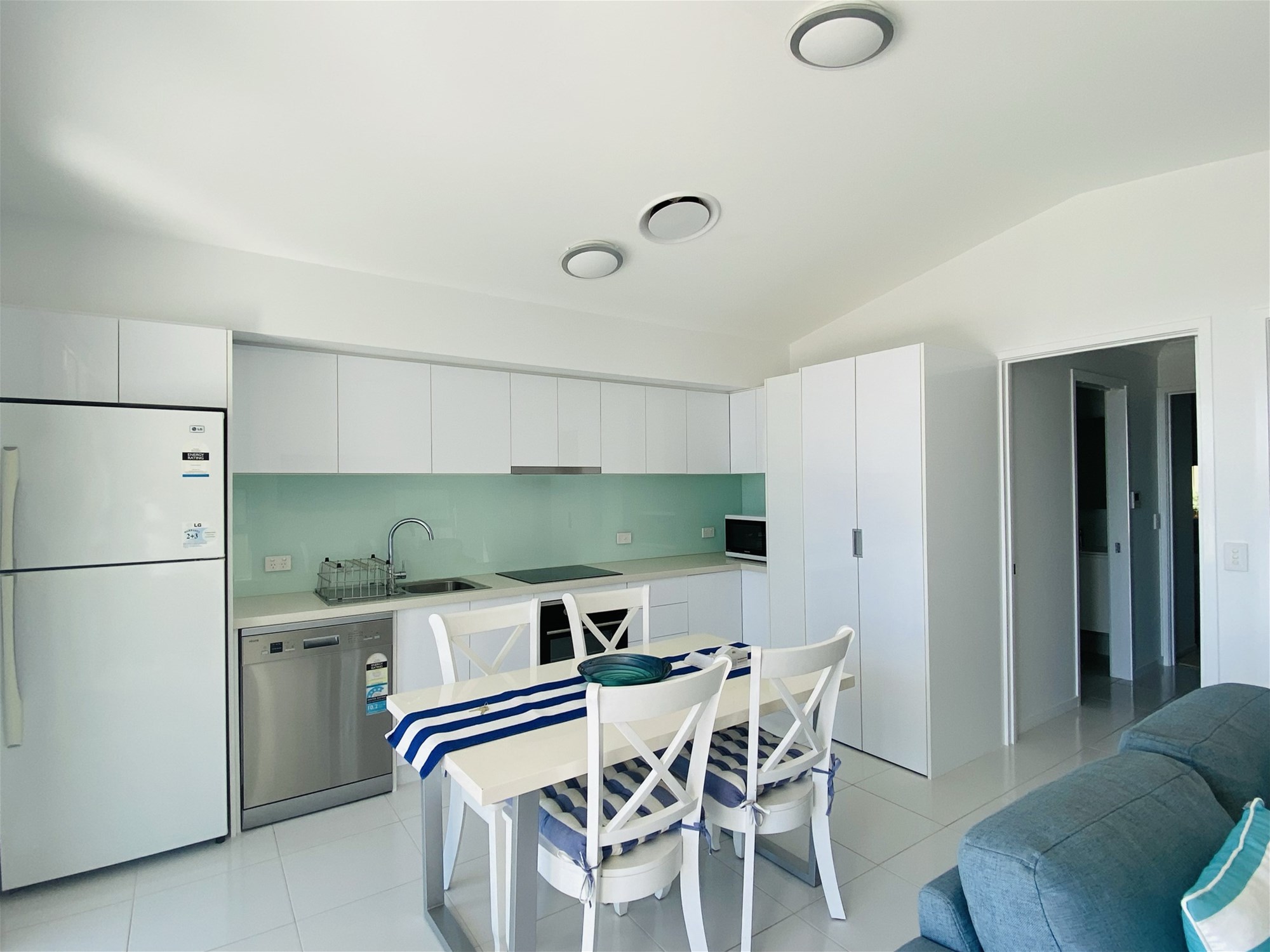 Modern Fully Furnished Apartment for Rent – Your Perfect Coastal Lifestyle Awaits, photo 2