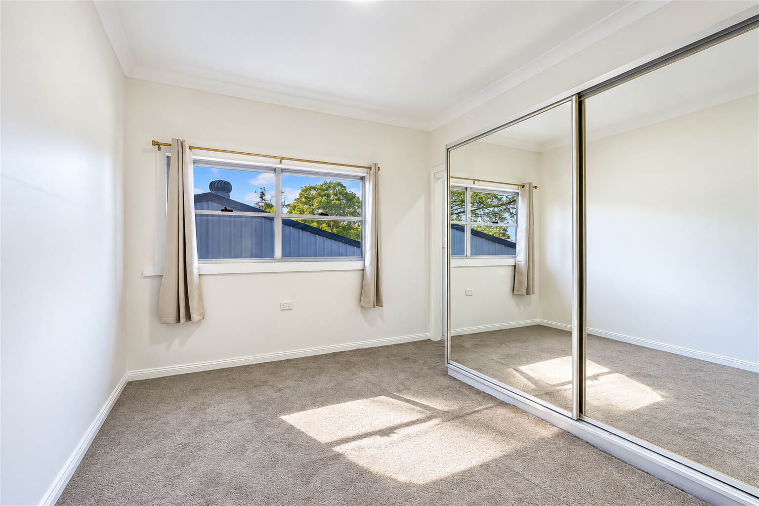 Bright One Bedroom Flat – Prime Morisset Location, photo 5