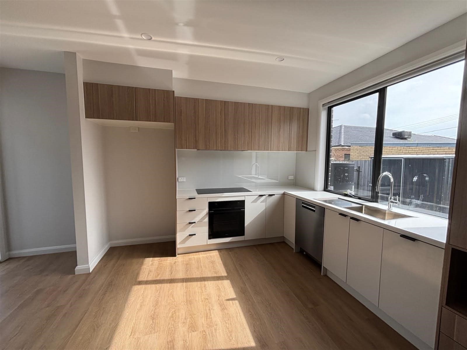 Brand New 3 Bedroom Home in Prime Springvale Location, photo 4