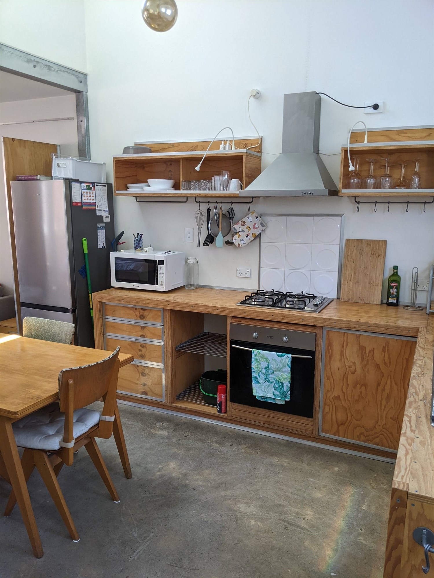 For Rent Unit 3,  2 Siska Lane, North Fremantle (also addressed as 74 Stirling Highway, North Fremantle) next to the Rose Medical Centre., photo 3
