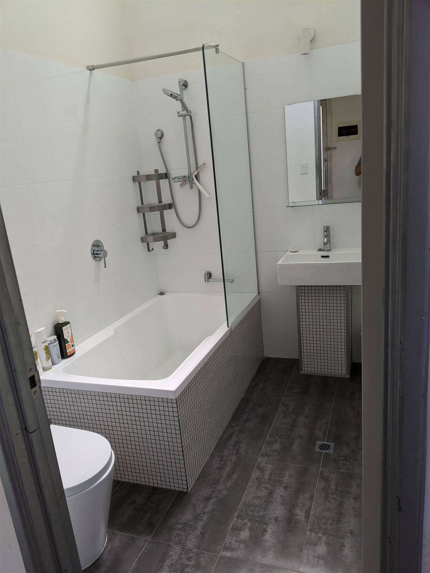For Rent Unit 3,  2 Siska Lane, North Fremantle (also addressed as 74 Stirling Highway, North Fremantle) next to the Rose Medical Centre., photo 7
