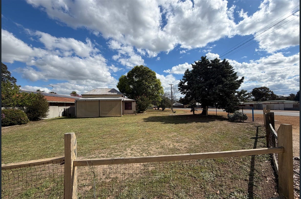 20 Blantyre Street, Katanning, WA 6317, photo 2