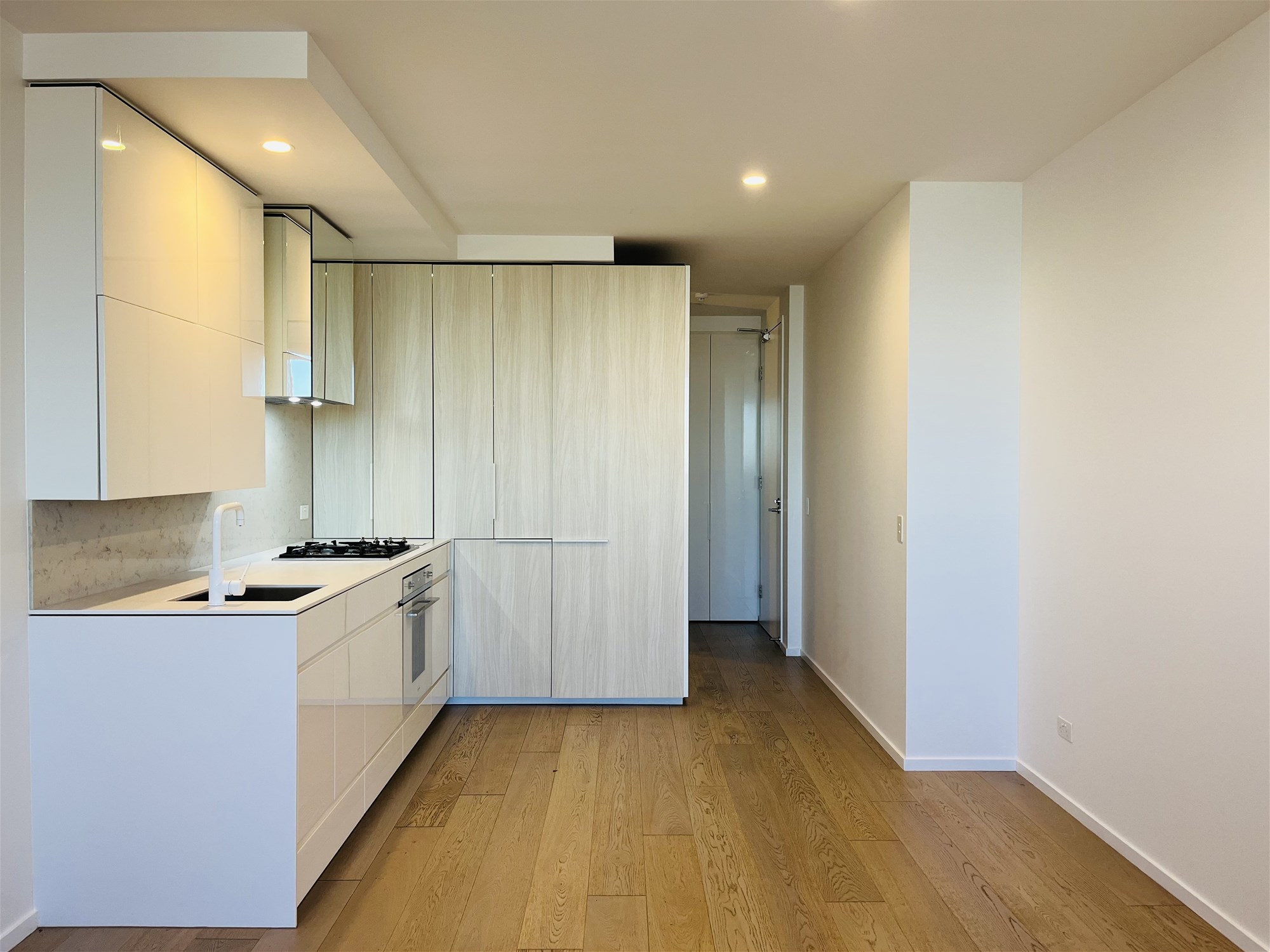 Modern One-Bedroom Apartment Opposite Monash University Caulfield Campus!, photo 6