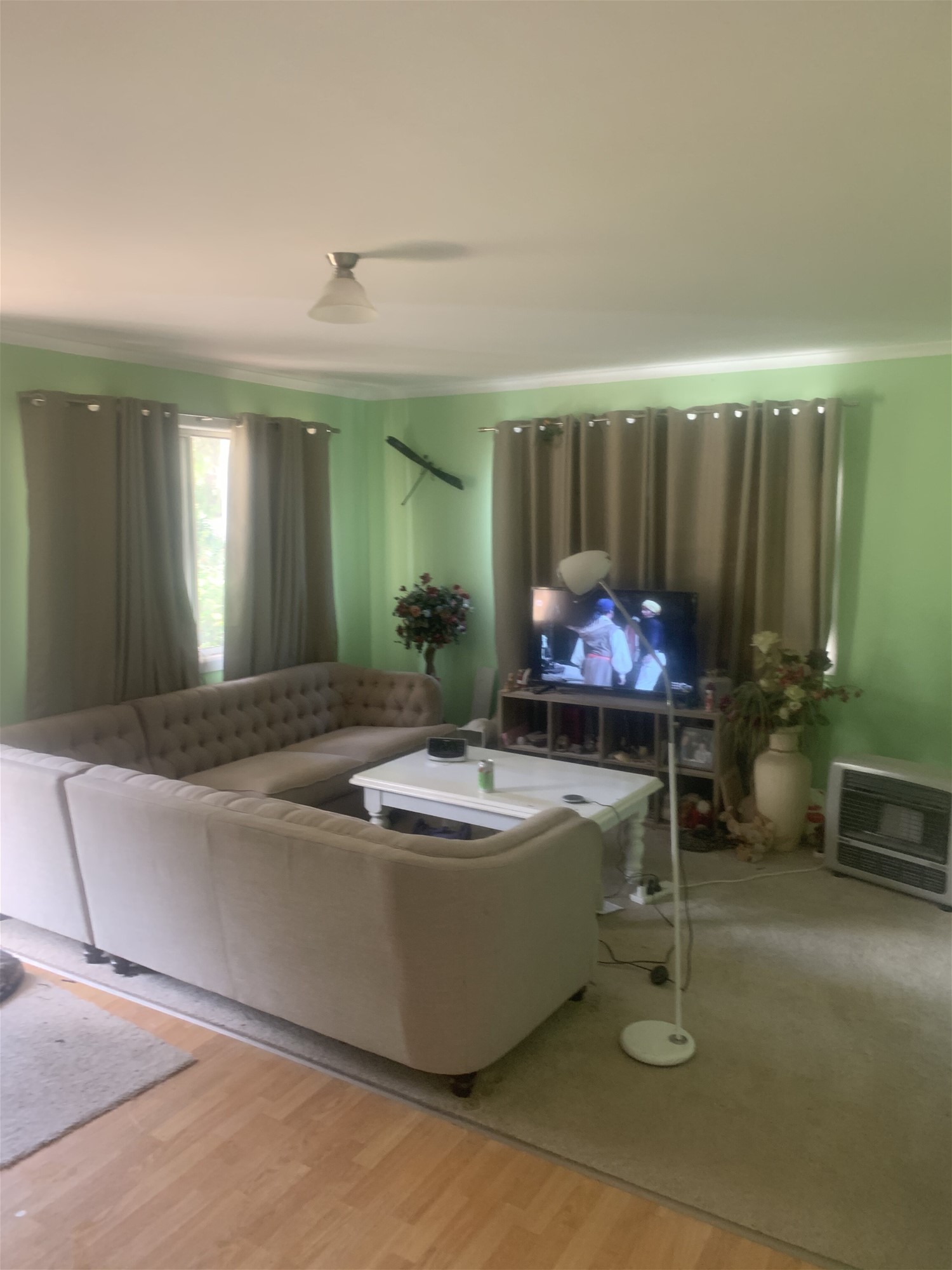 2 Bedroom house on large 6