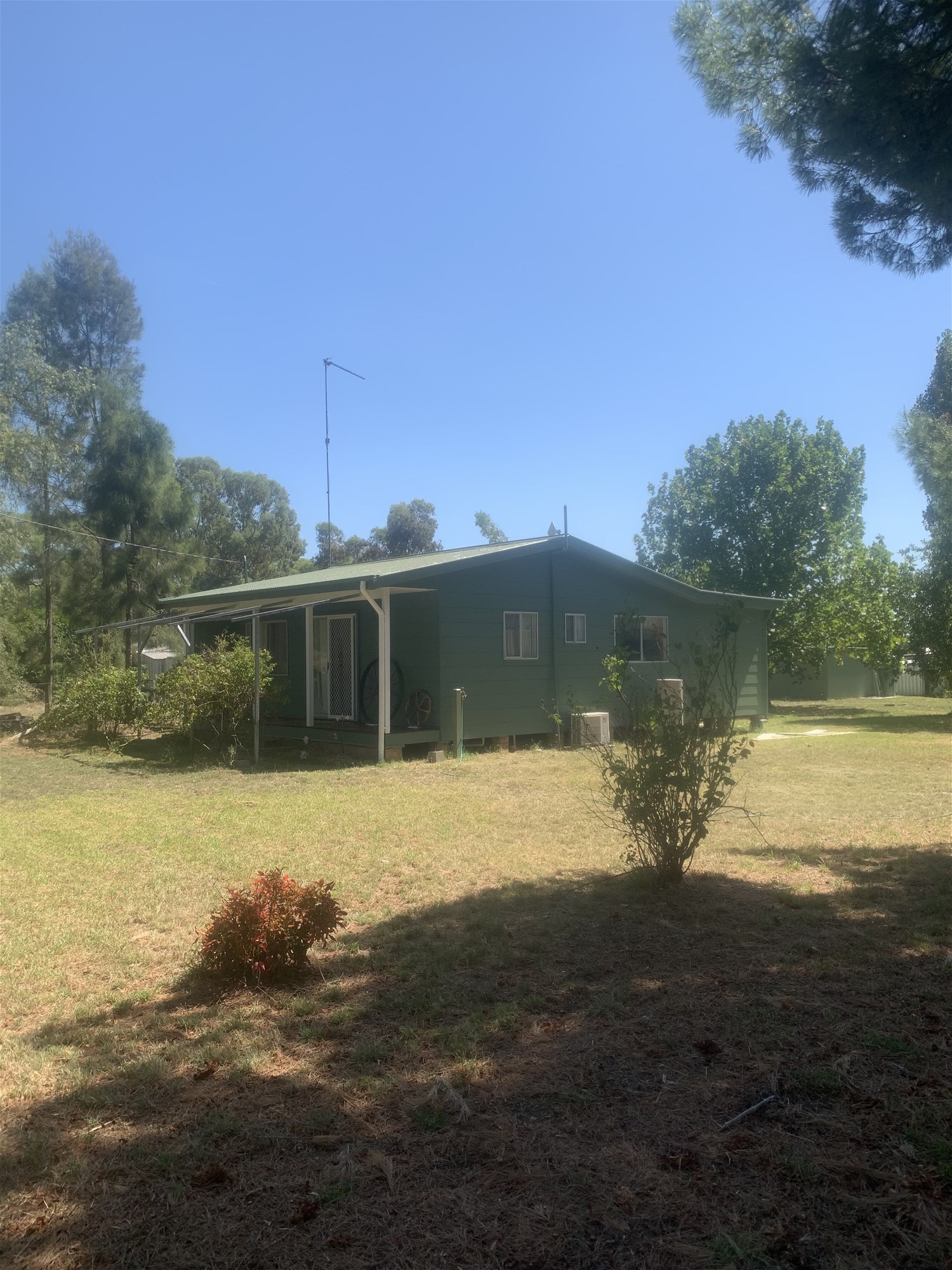 2 Bedroom house on large 2
