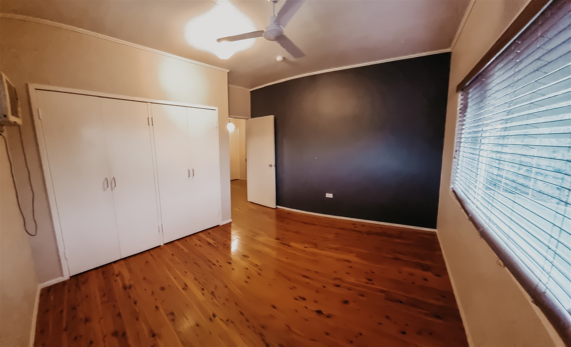 5 BEDROOM HOME WITH THE 9