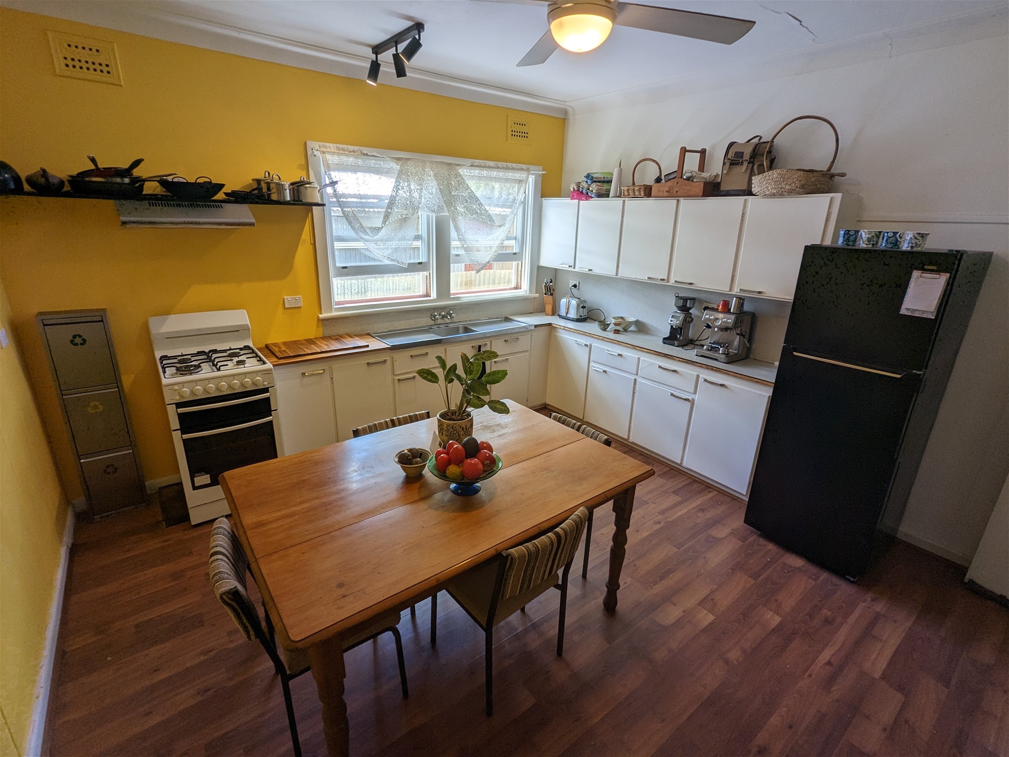 Three Bedroom Freestanding Weatherboard Home. 14