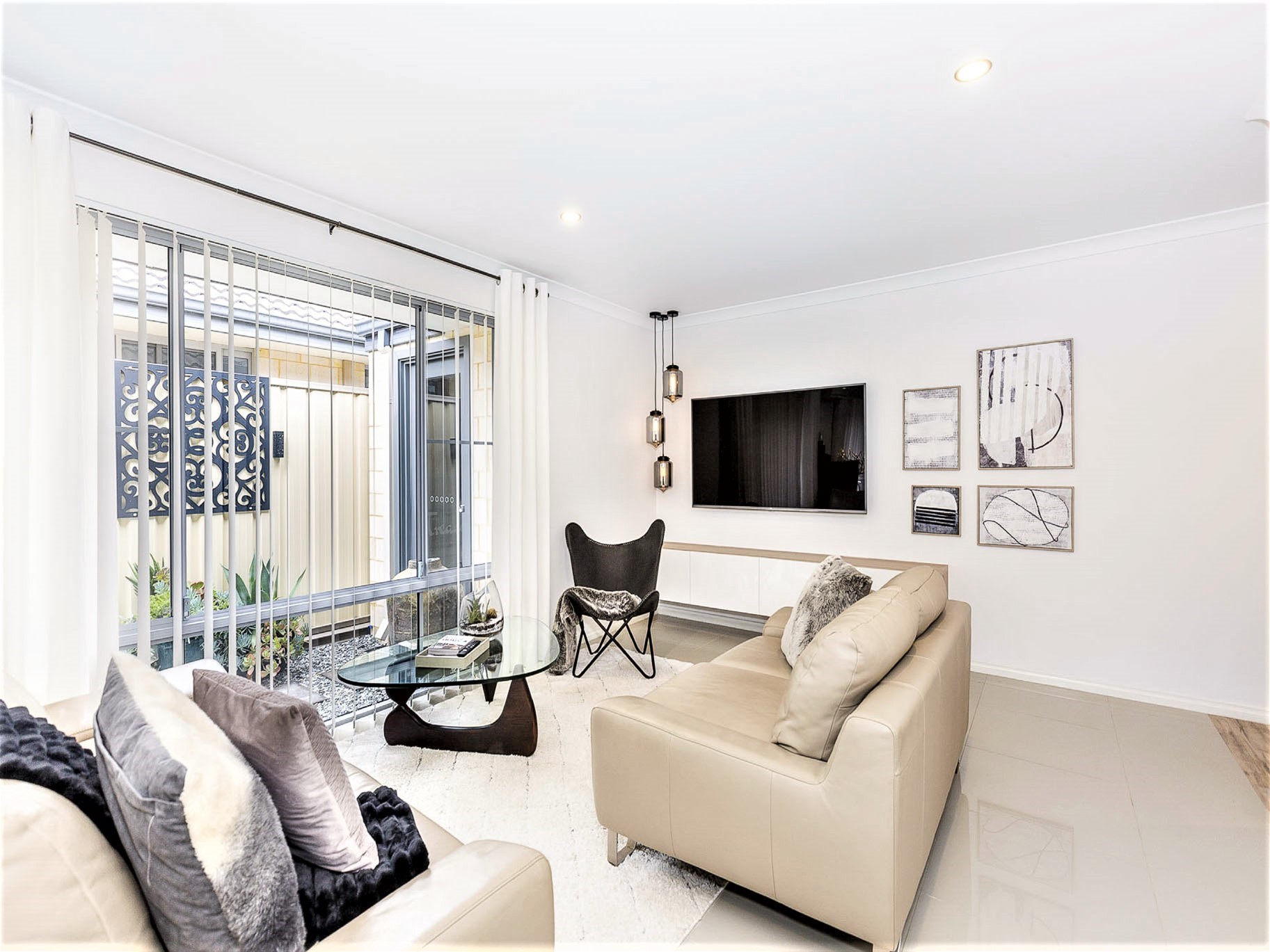 Couples Retreat in Corimbia Estate 5