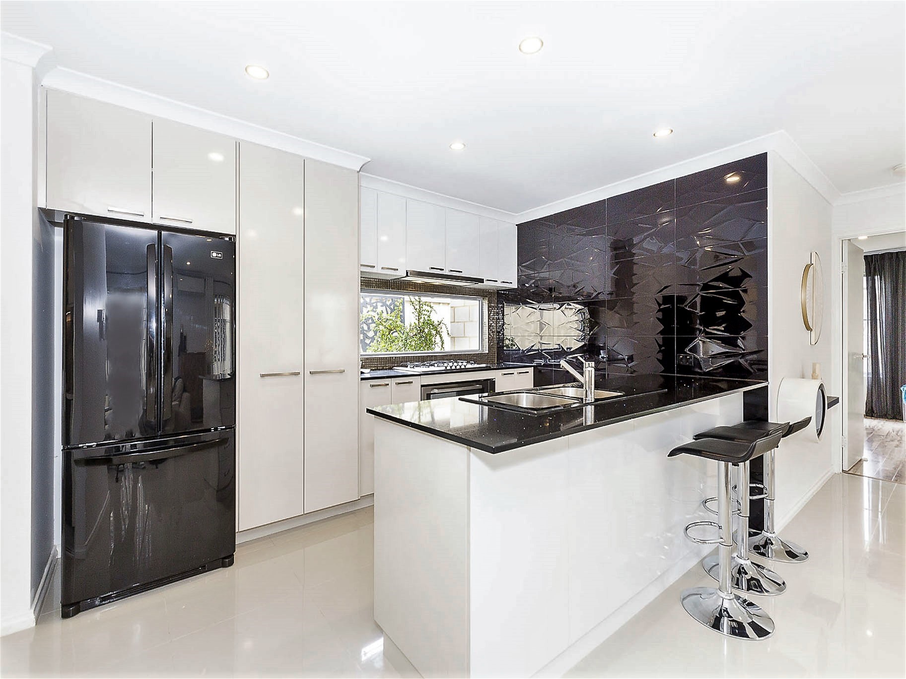 Couples Retreat in Corimbia Estate 2