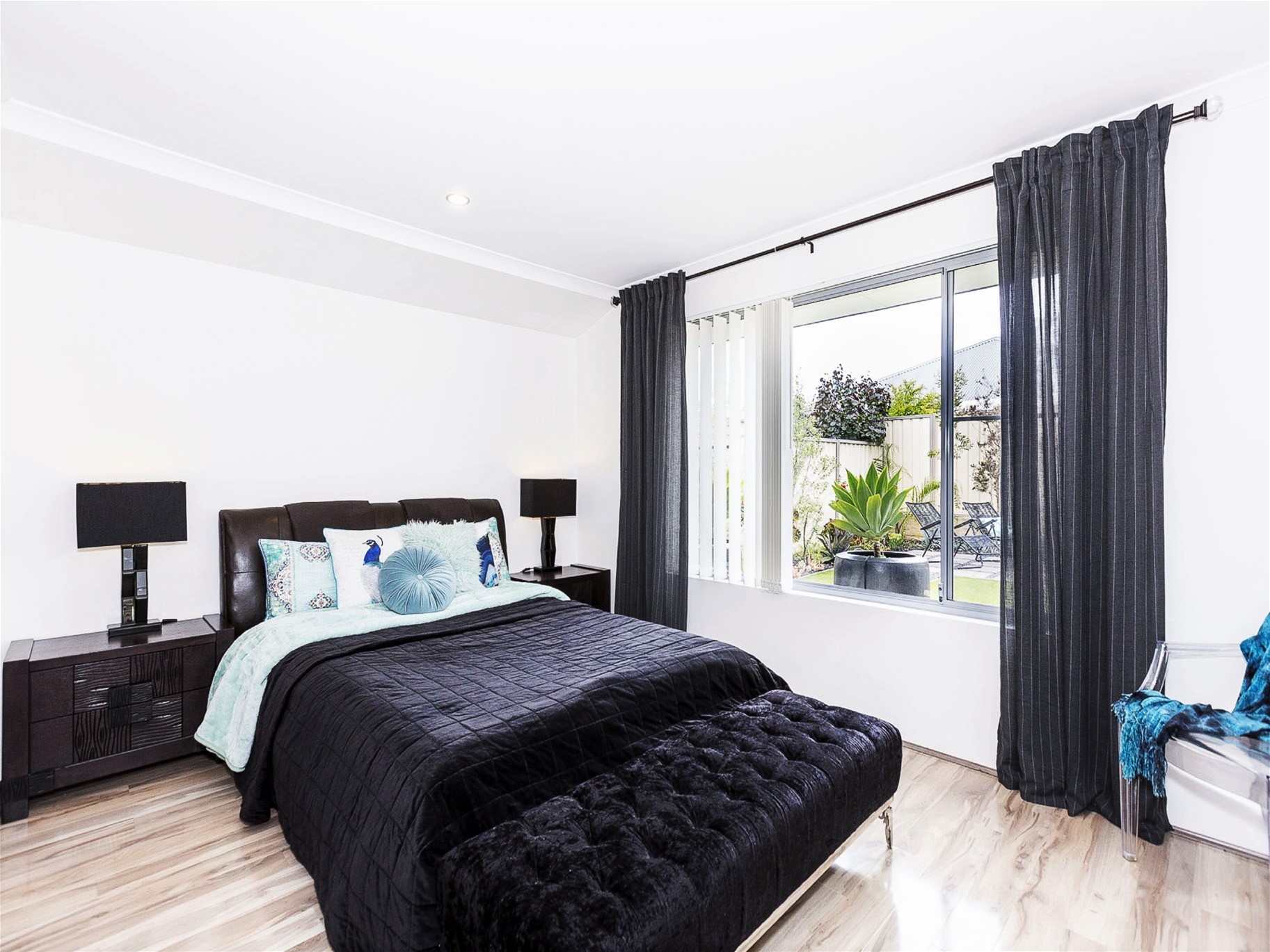 Couples Retreat in Corimbia Estate 15