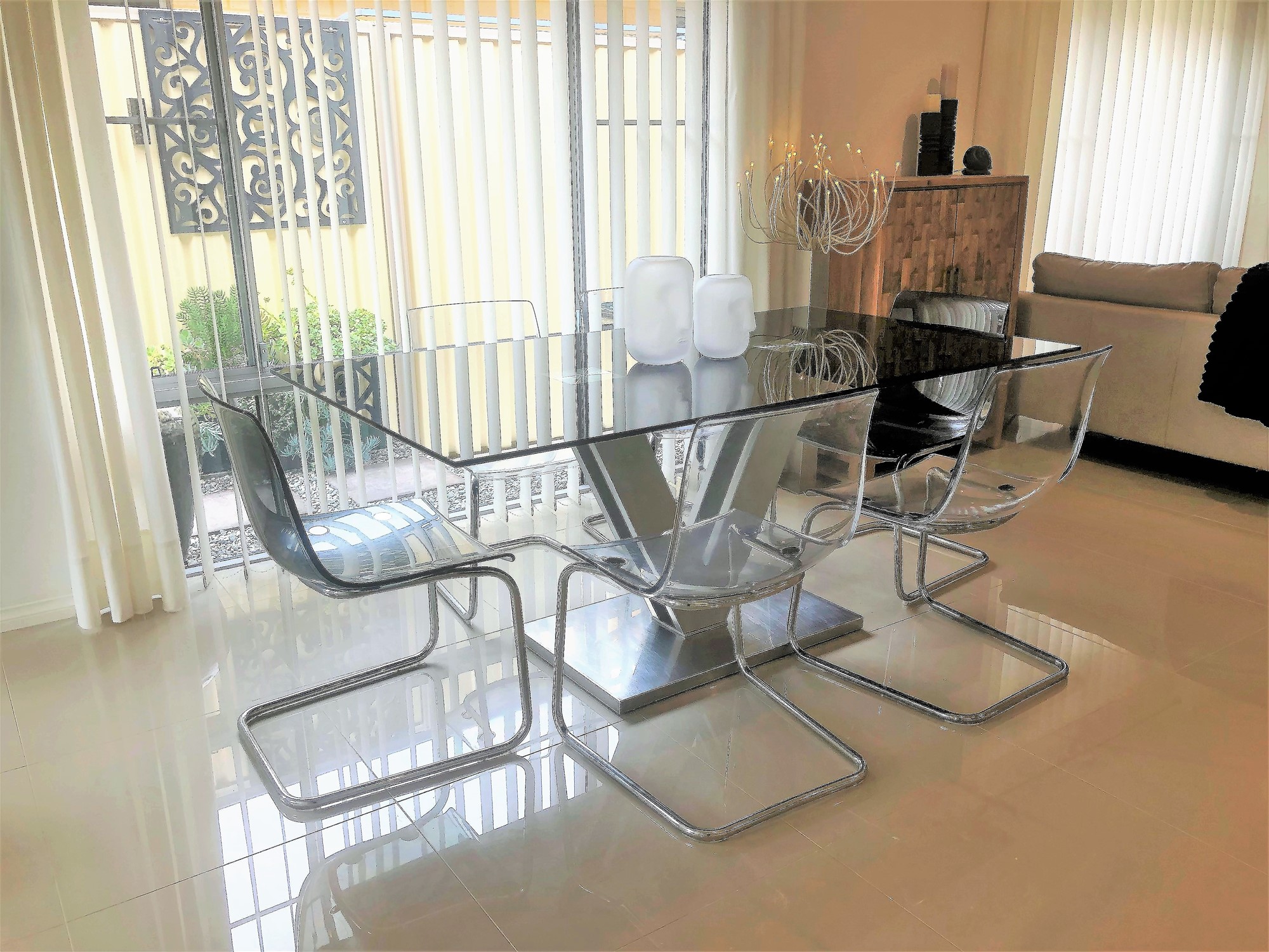 Couples Retreat in Corimbia Estate 10